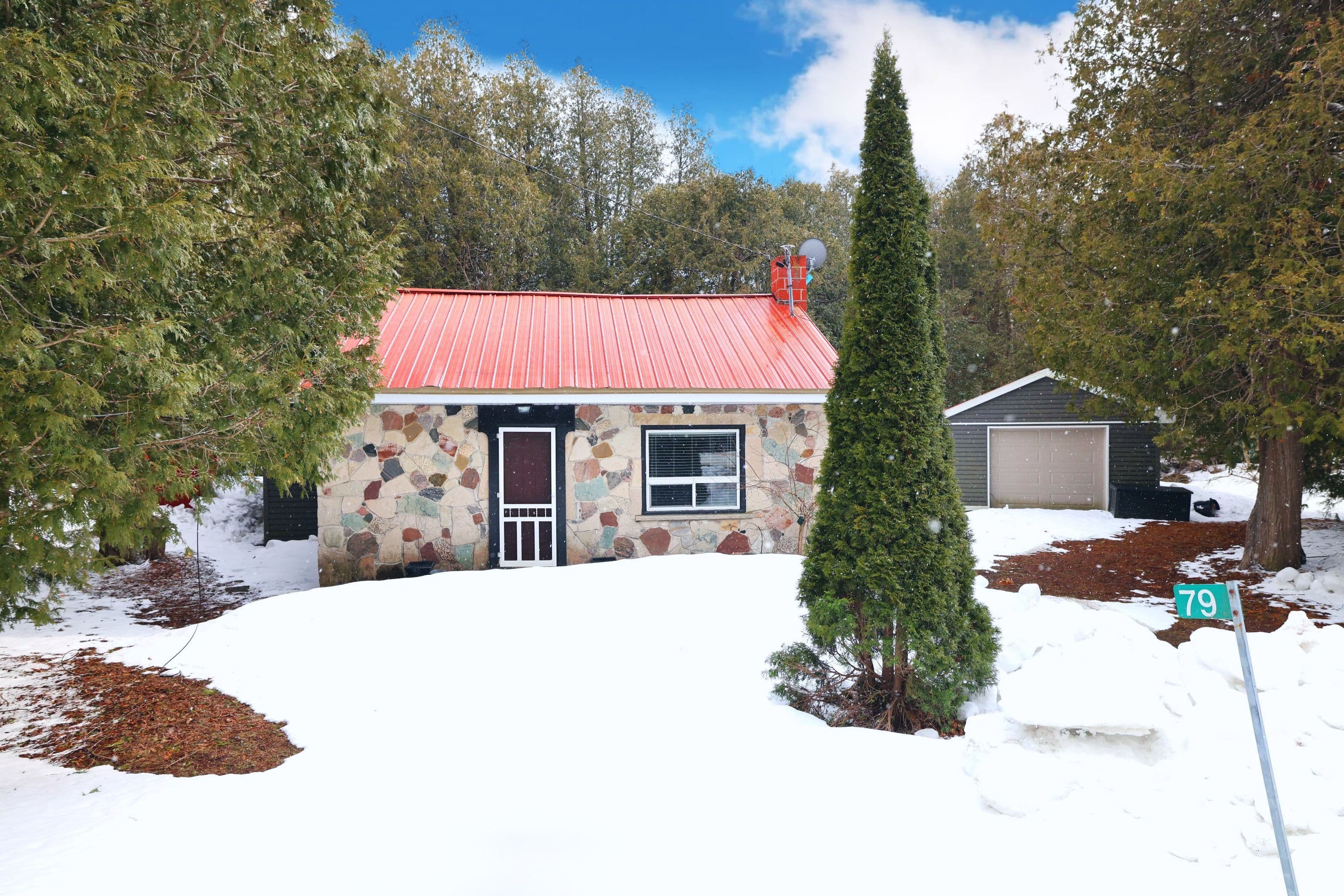 79 Parkside Avenue, South Bruce Peninsula, ON N0H 2T0