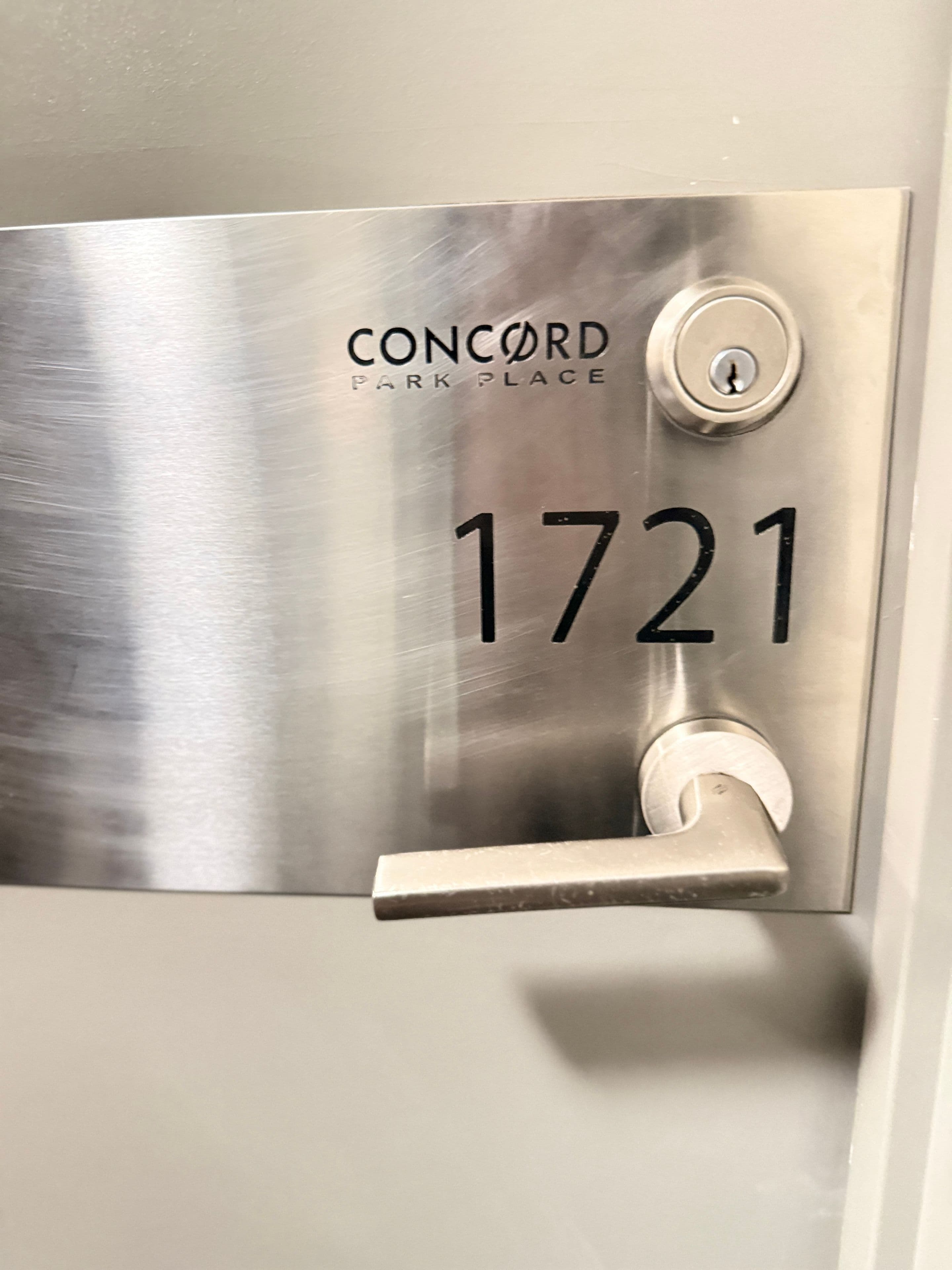 19 Singer Court 1721, Toronto C15, ON M2K 0B2