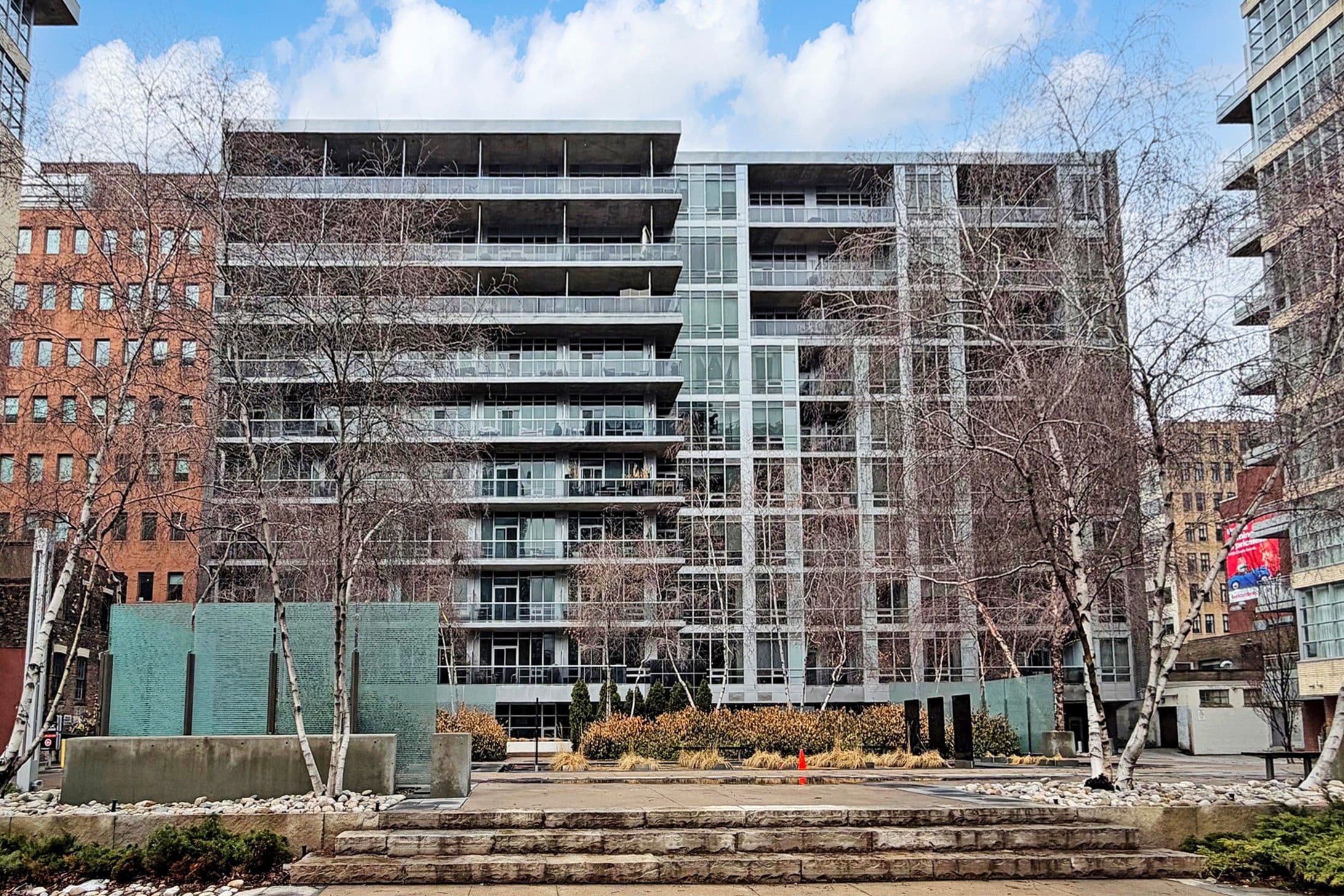 399 Adelaide Street W 814, Toronto C01, ON M5V 1S1