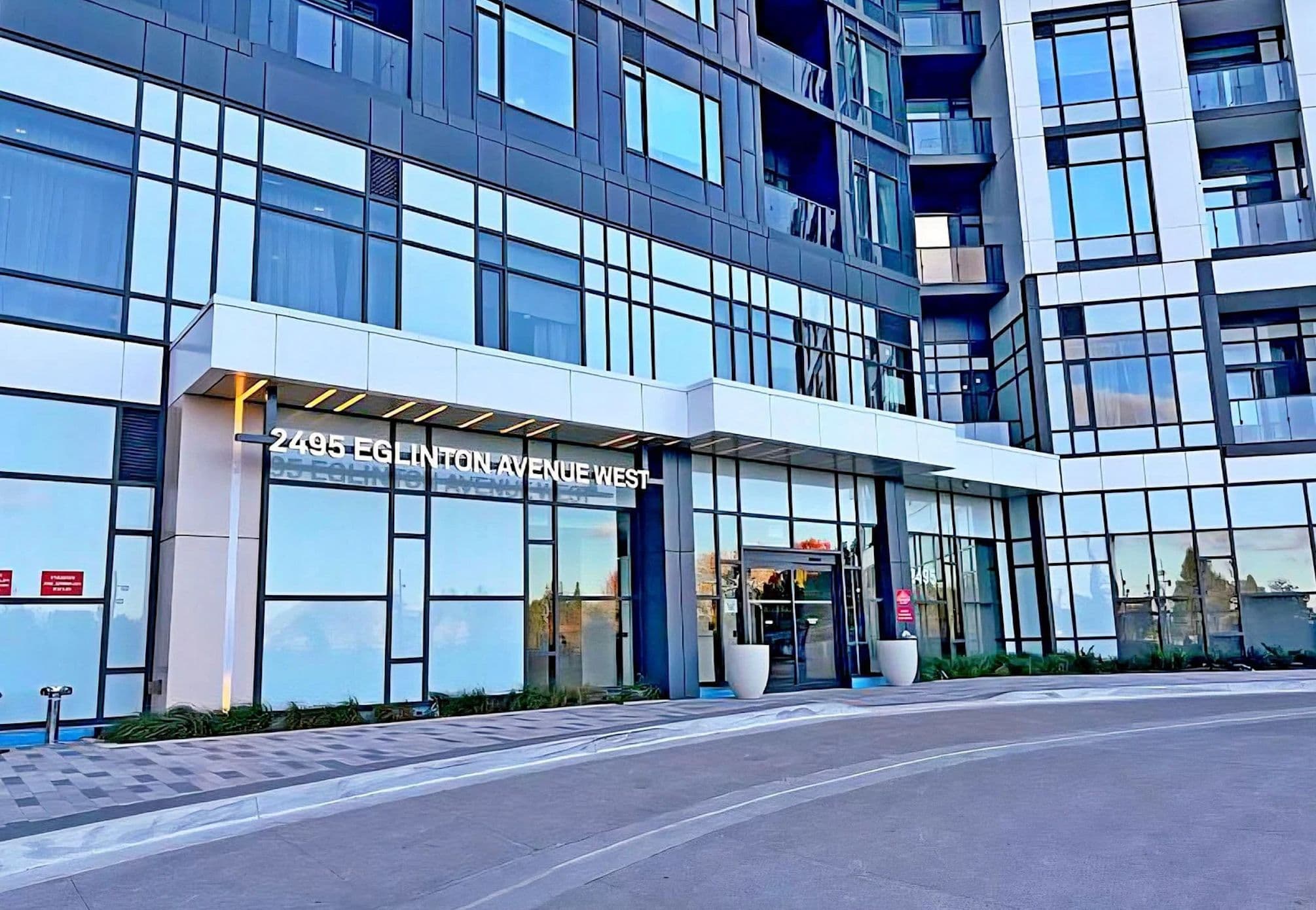 2495 Eglinton Avenue W 1309, Mississauga, ON L5M 2T2