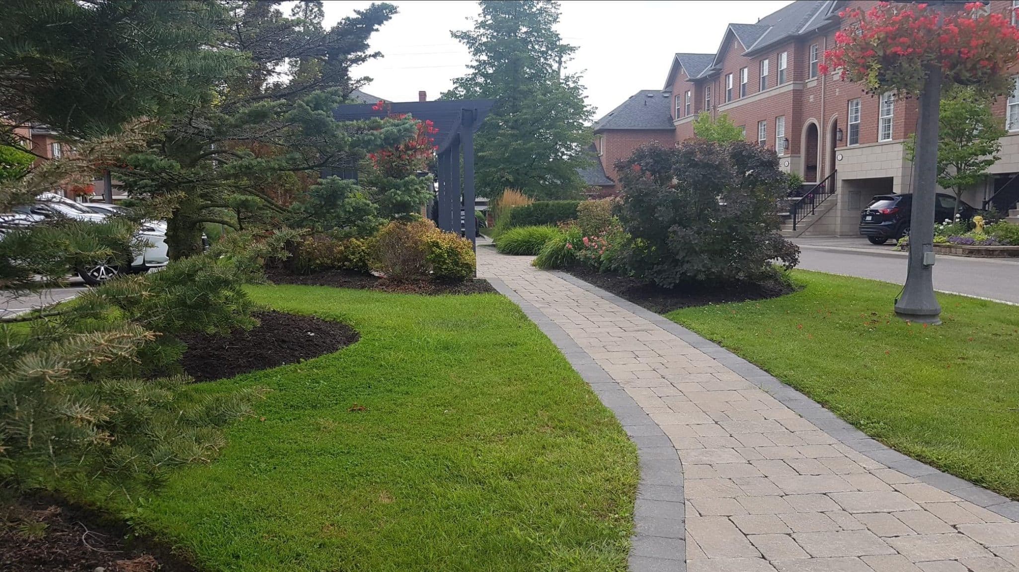 8038 Yonge Street 8, Vaughan, ON L4J 1W3