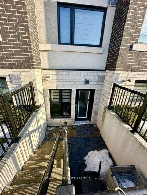 1137 Cooke Boulevard 215, Burlington, ON L7T 0C3