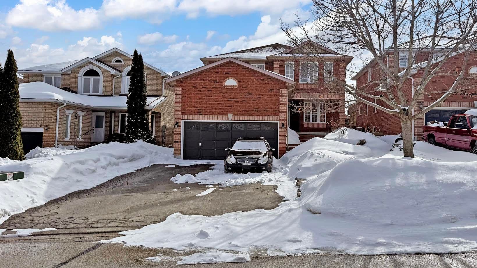 9 Roughley Street, Bradford West Gwillimbury, ON L3Z 3B2