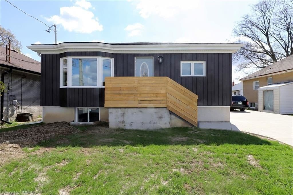 269 West 5th Street N BSMT, Hamilton, ON L9C 3N9