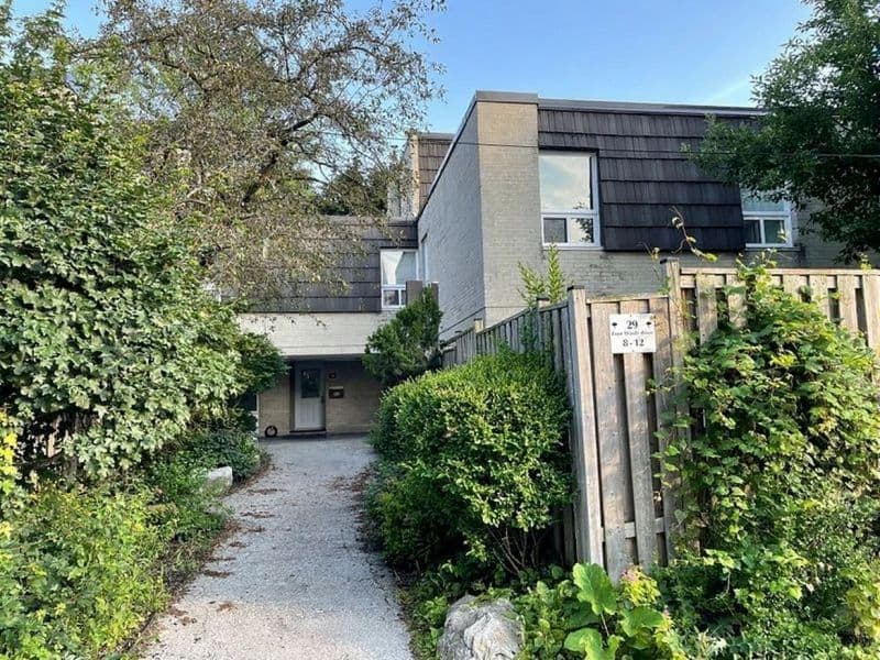 29 Four Winds Drive 11, Toronto W05, ON M3J 1K7