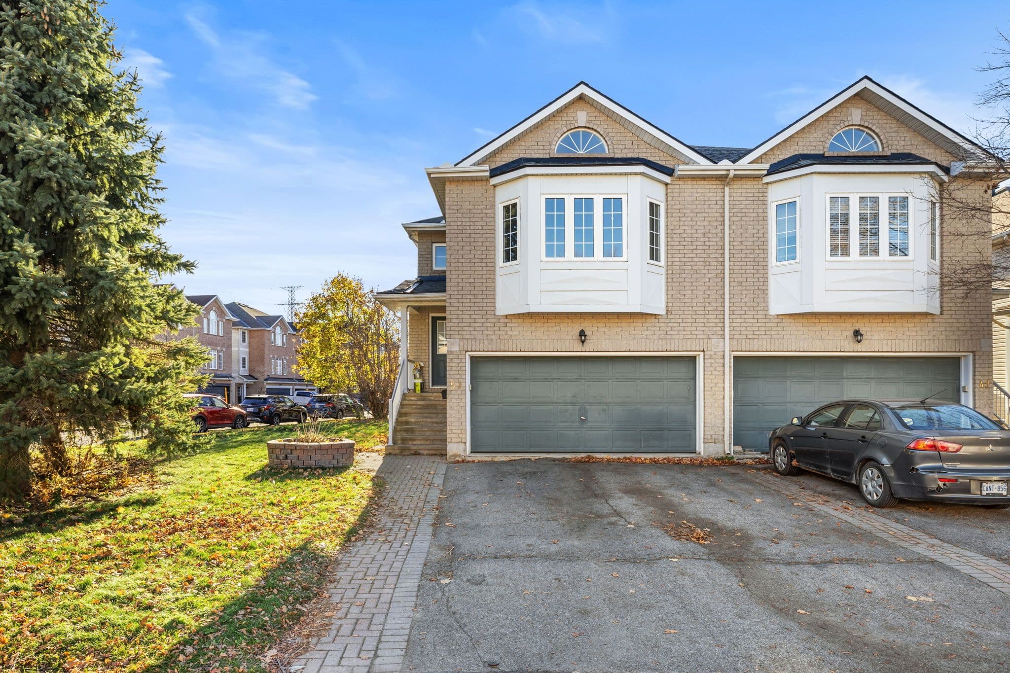 51 Castle Glen Crescent, Kanata, ON K2L 4G9