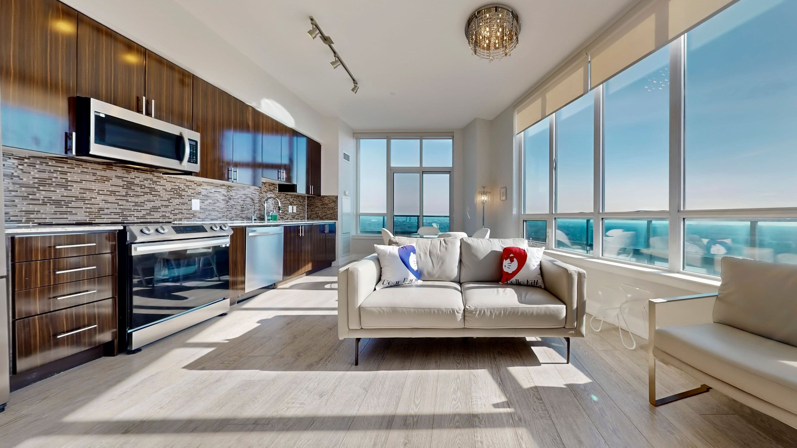 7161 Yonge Street Ph15, Markham, ON L3T 0C8