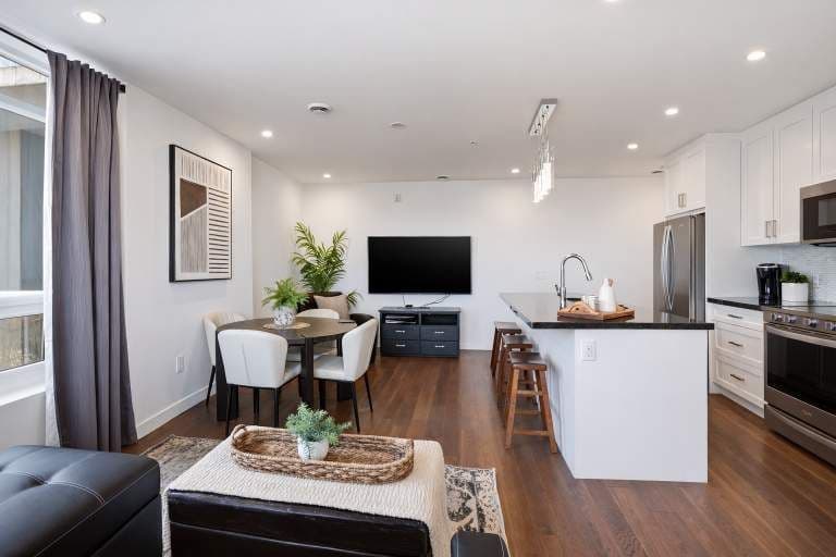 467 Charlton Avenue E 307, Hamilton, ON L8N 0B3