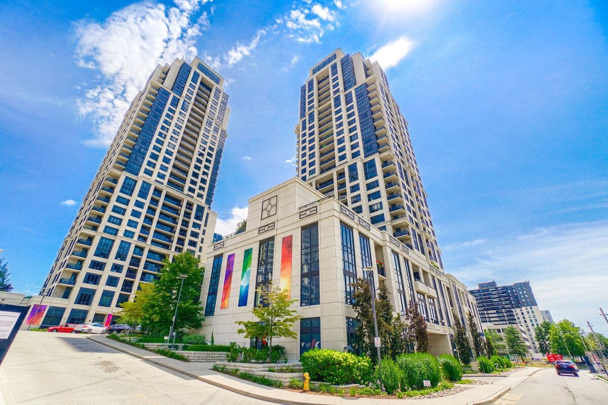 2 Eva Road 1324, Toronto W08, ON M9C 0A9