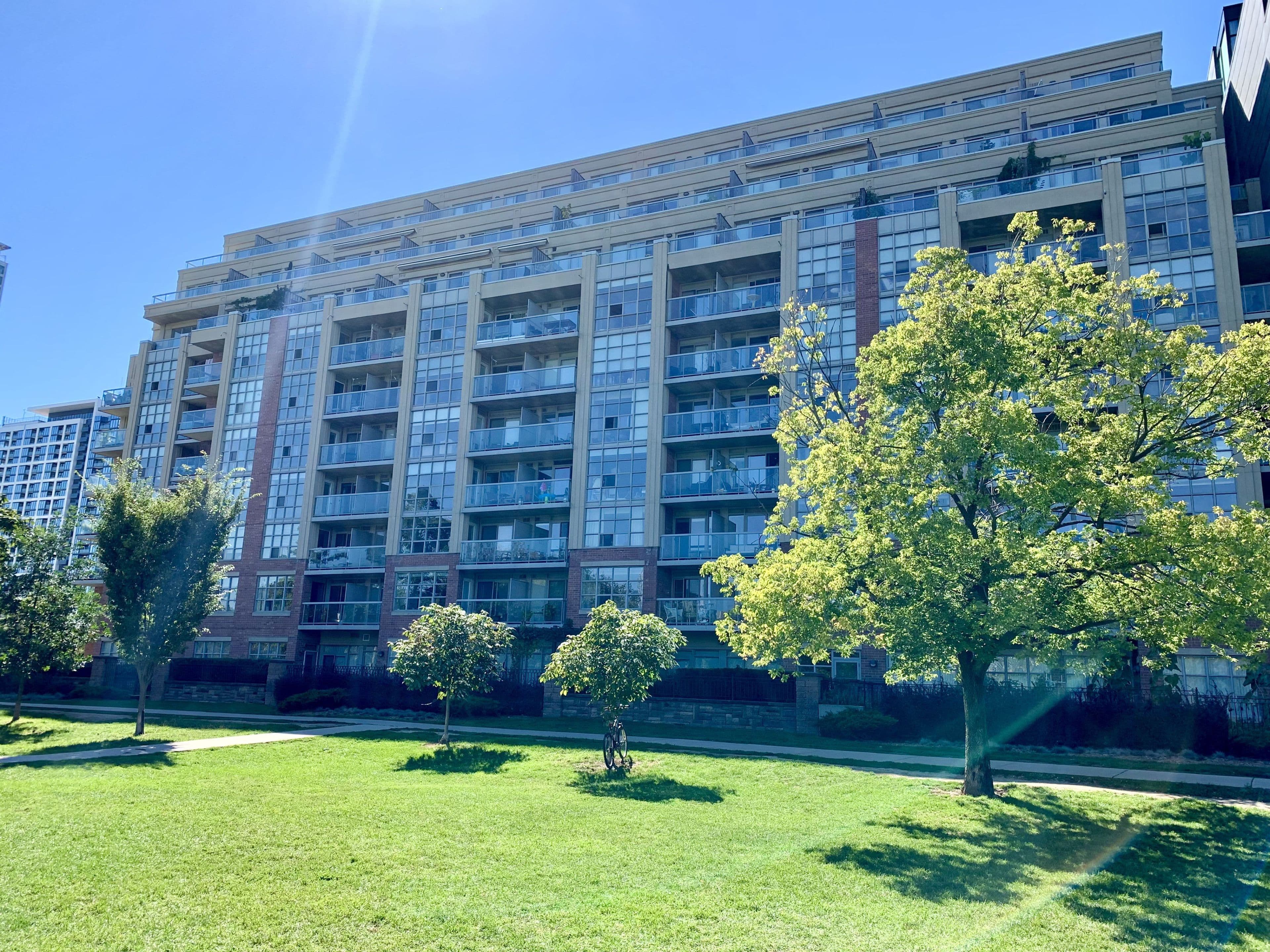 15 Stafford Street LPH13, Toronto C01, ON M5V 3X6