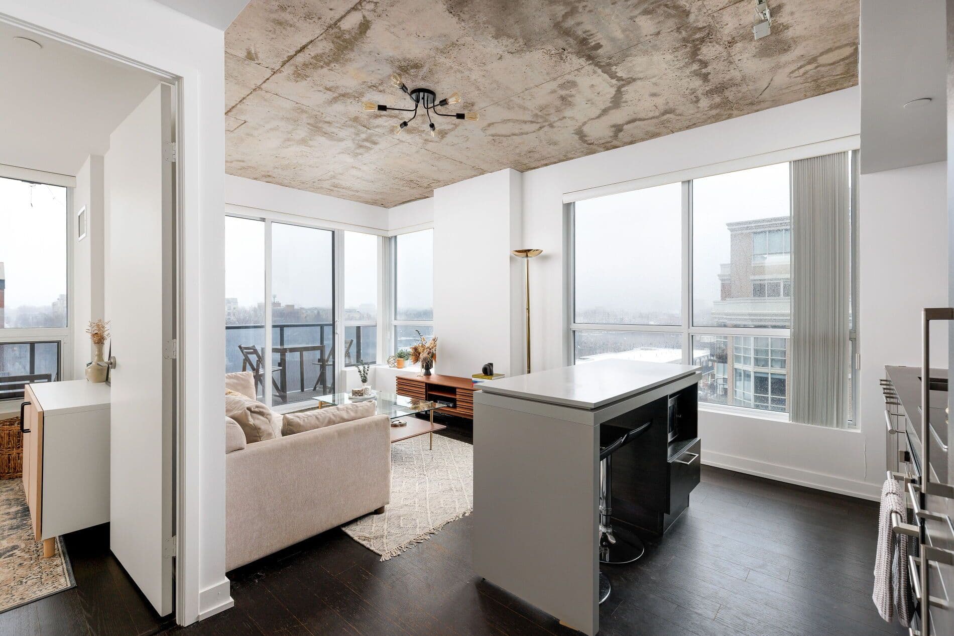 1030 King Street W 613, Toronto C01, ON M6K 3N3