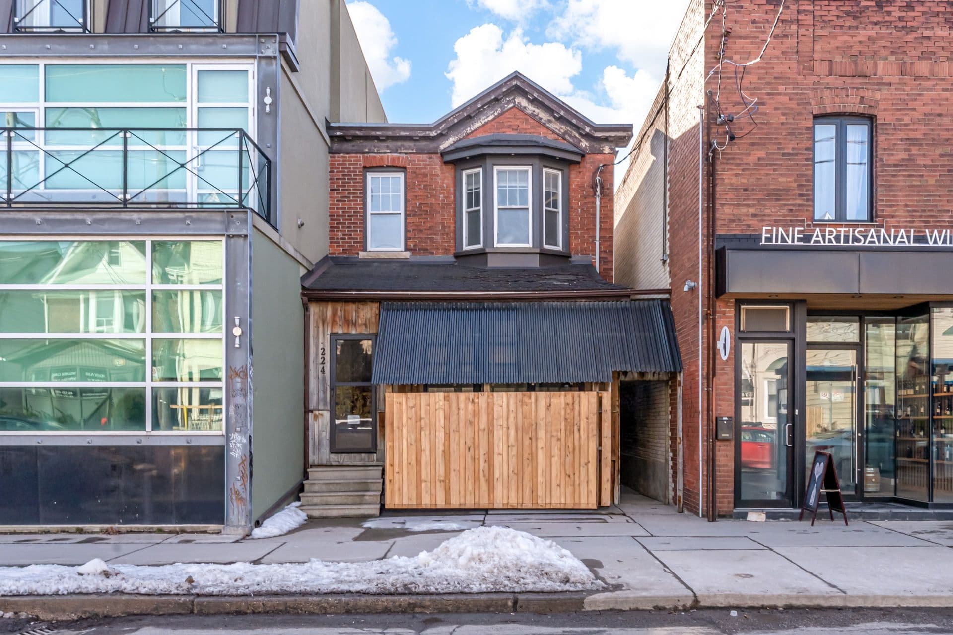 224 Christie Street Lower, Toronto W02, ON M6G 3B7