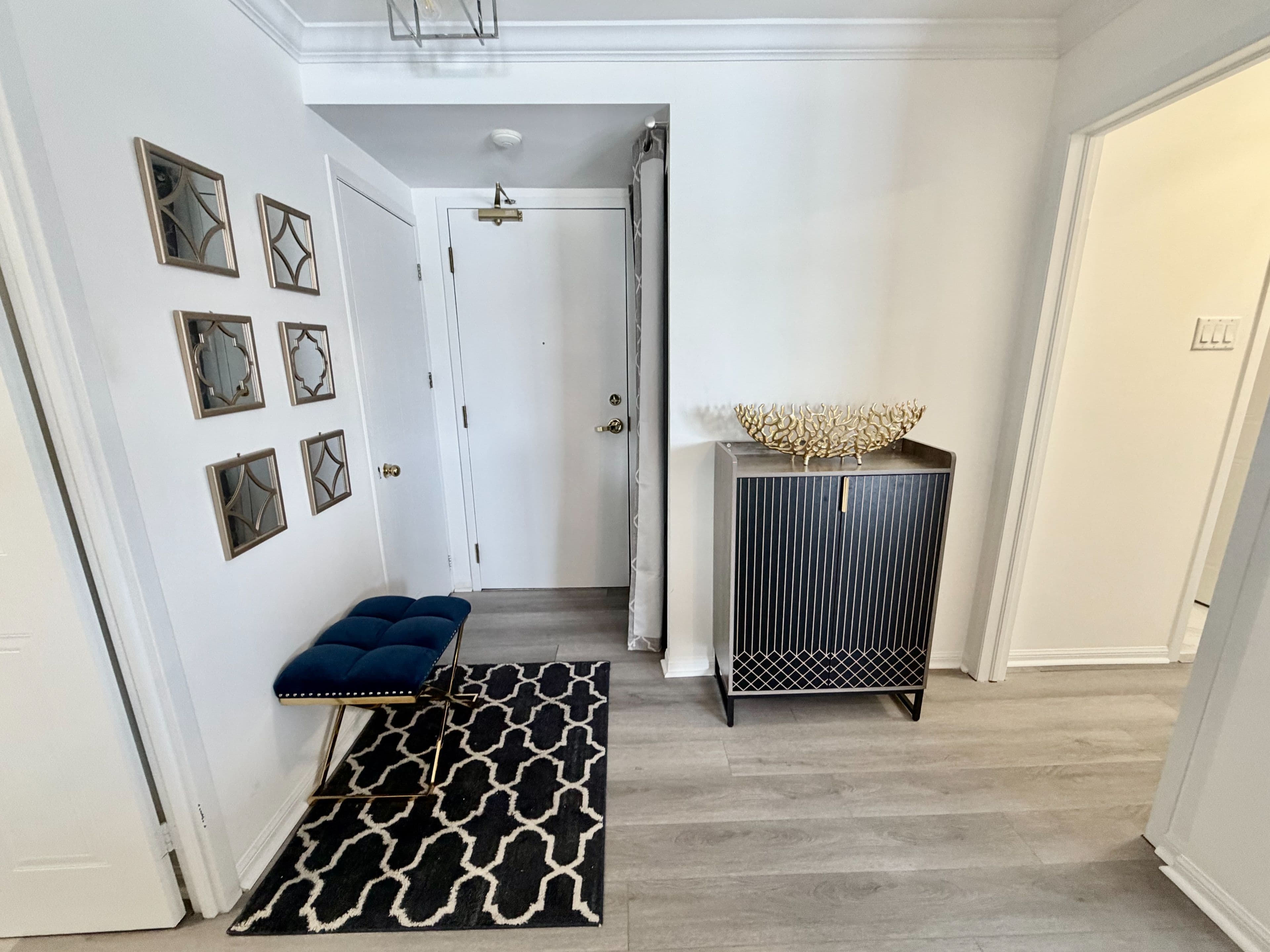 75 Ellen Street 704, Barrie, ON L4N 7R6