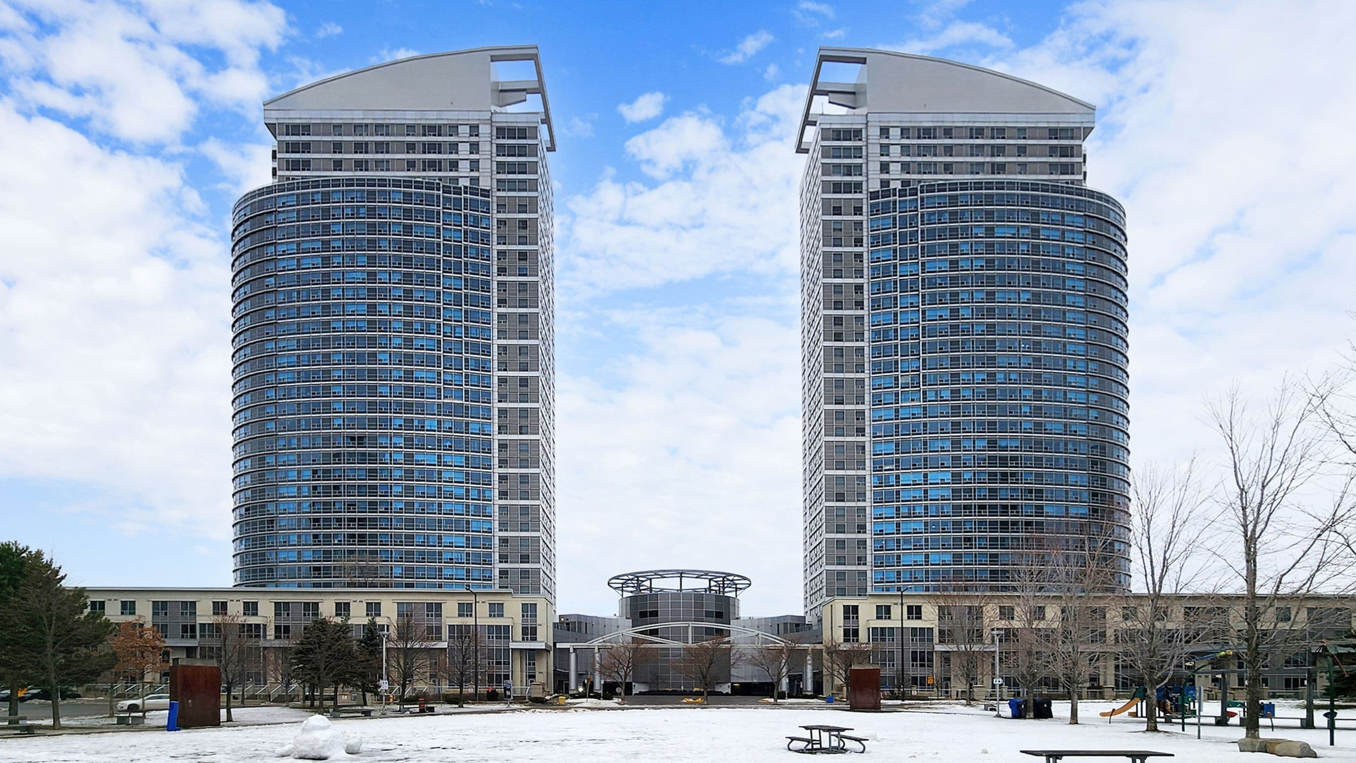 36 Lee Centre Drive 3111, Toronto E09, ON M1H 3J1