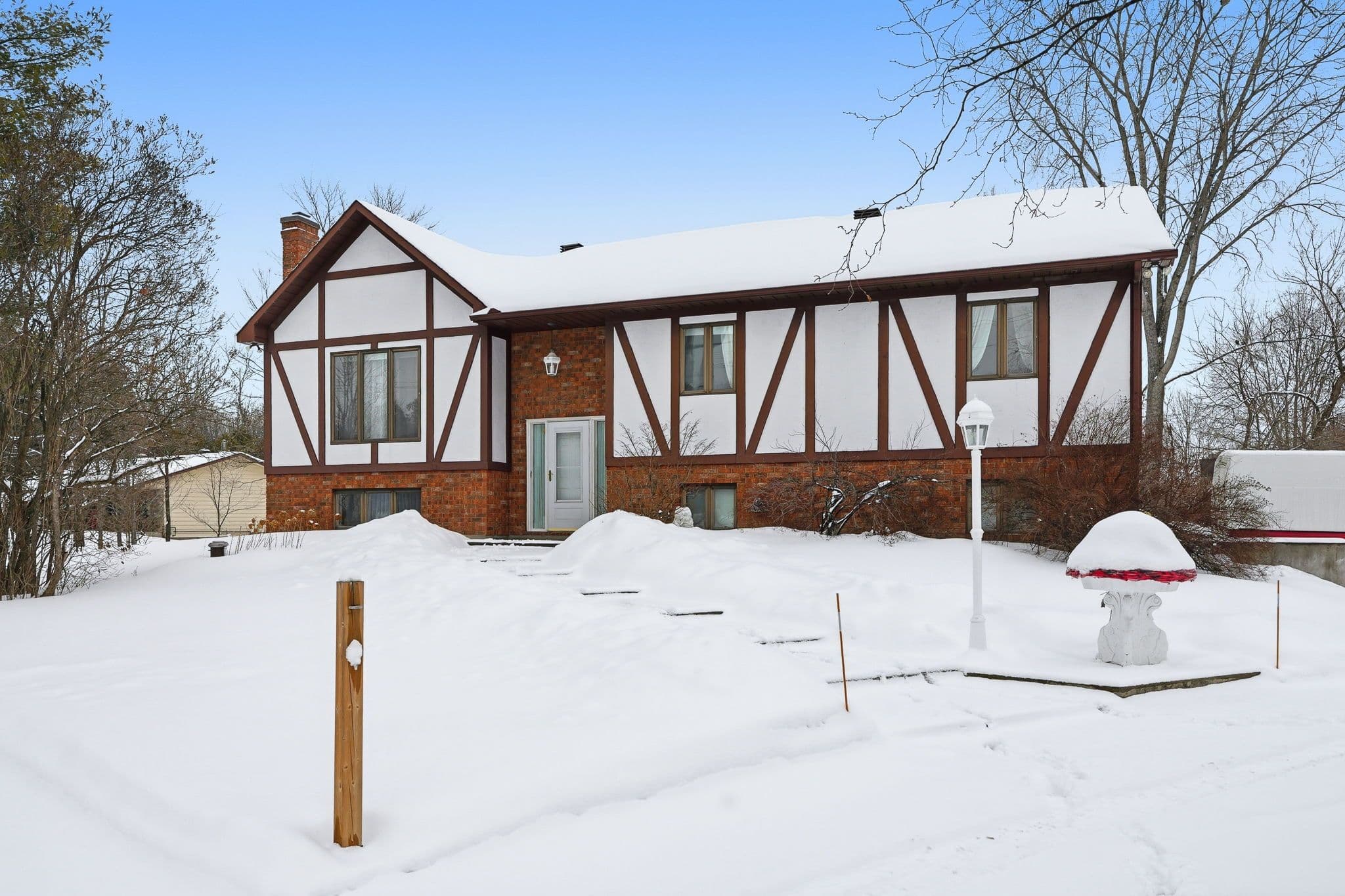 1887 Canaan Road, Clarence-Rockland, ON K4K 1K9