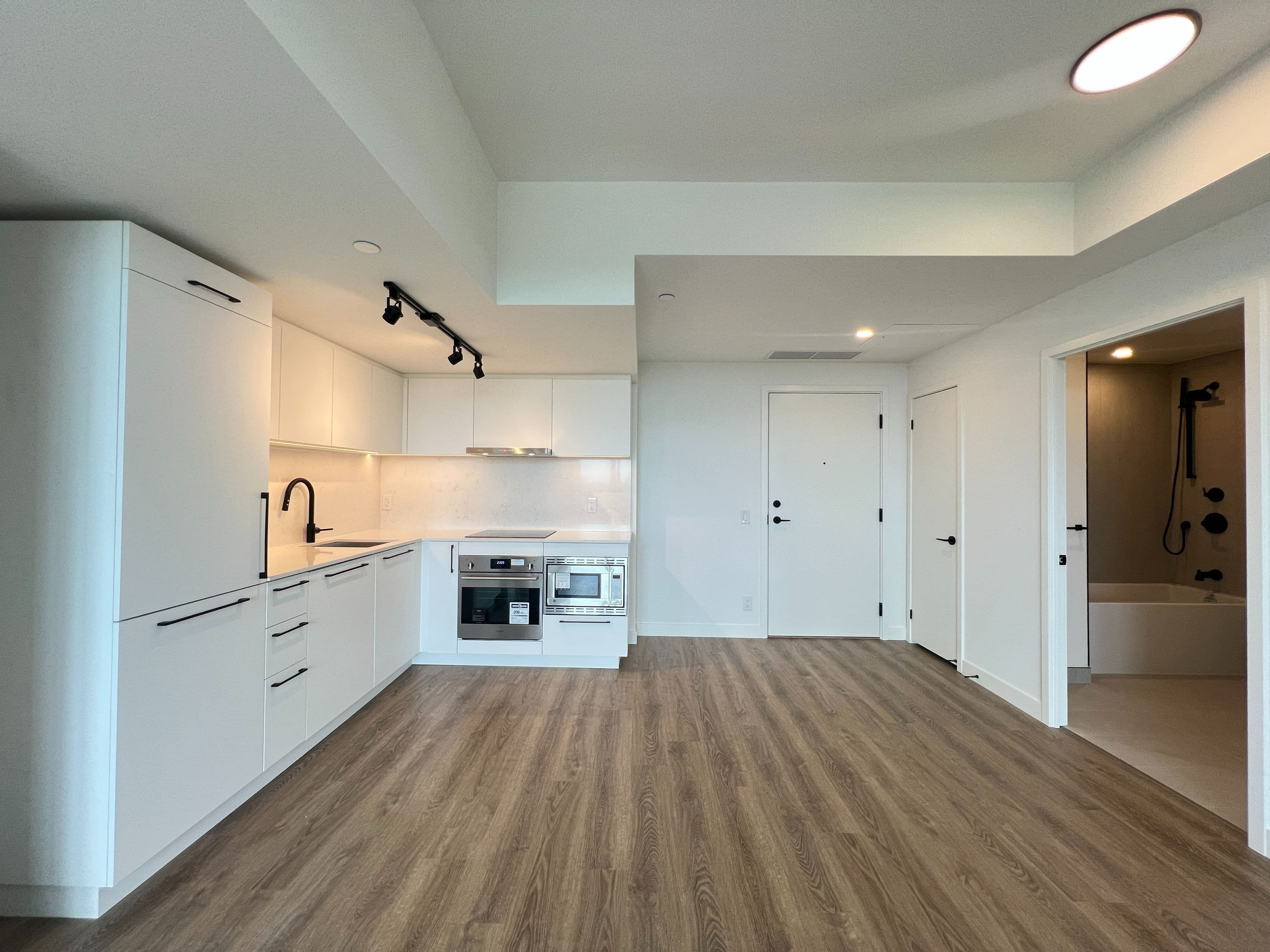 1050 Eastern Avenue 609, Toronto E02, ON M4L 0B7