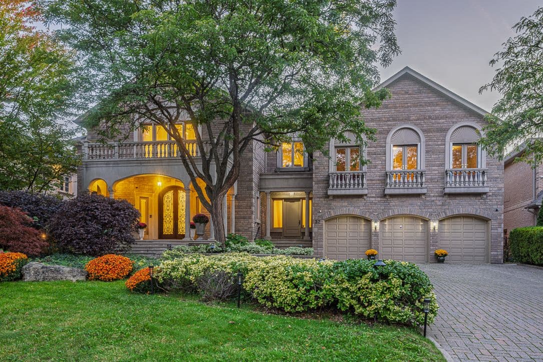 32 Arjay Crescent, Toronto C12, ON M2L 1C7