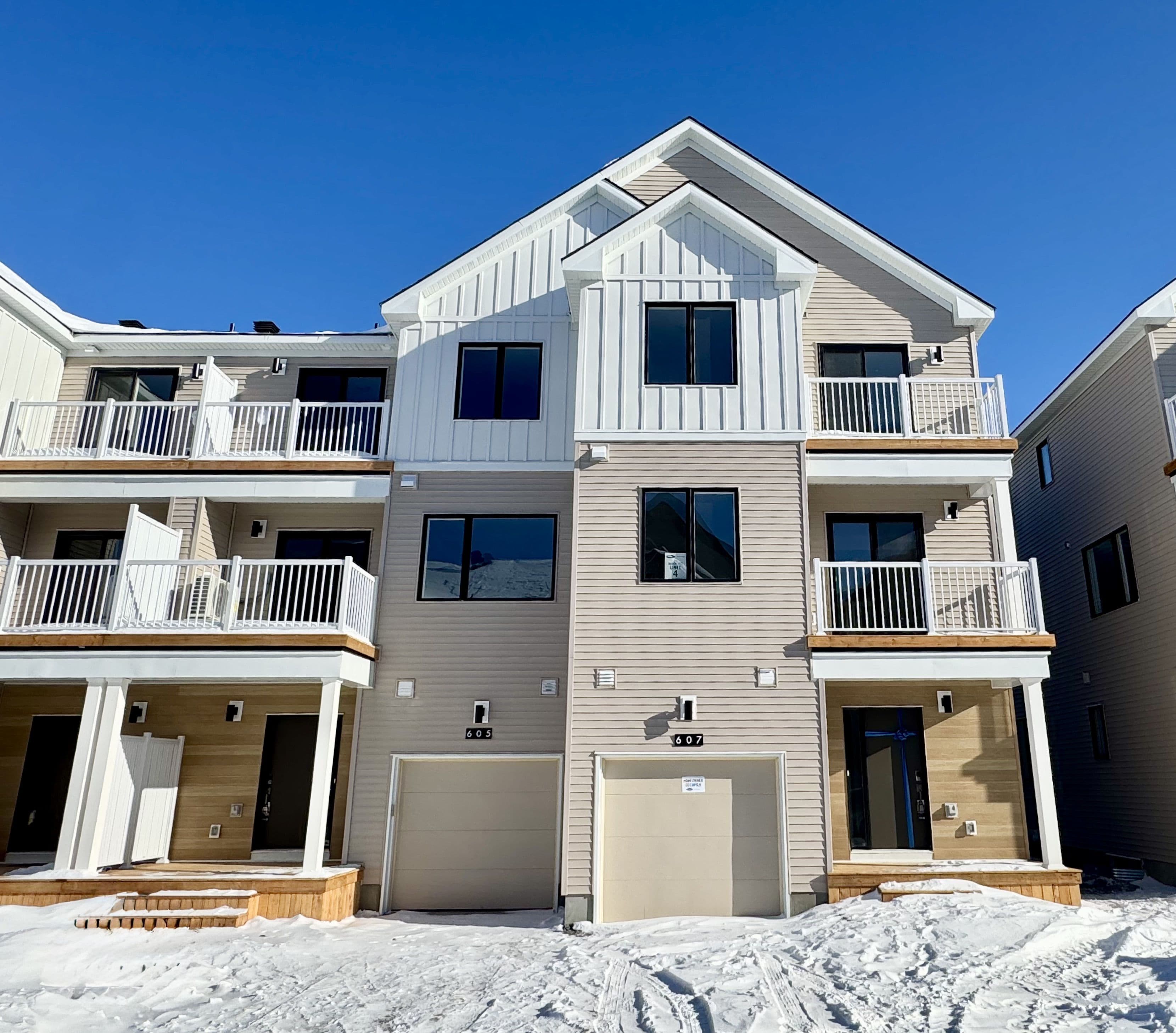 607 Bee Pollen Way, Kanata, ON K2W 0N9