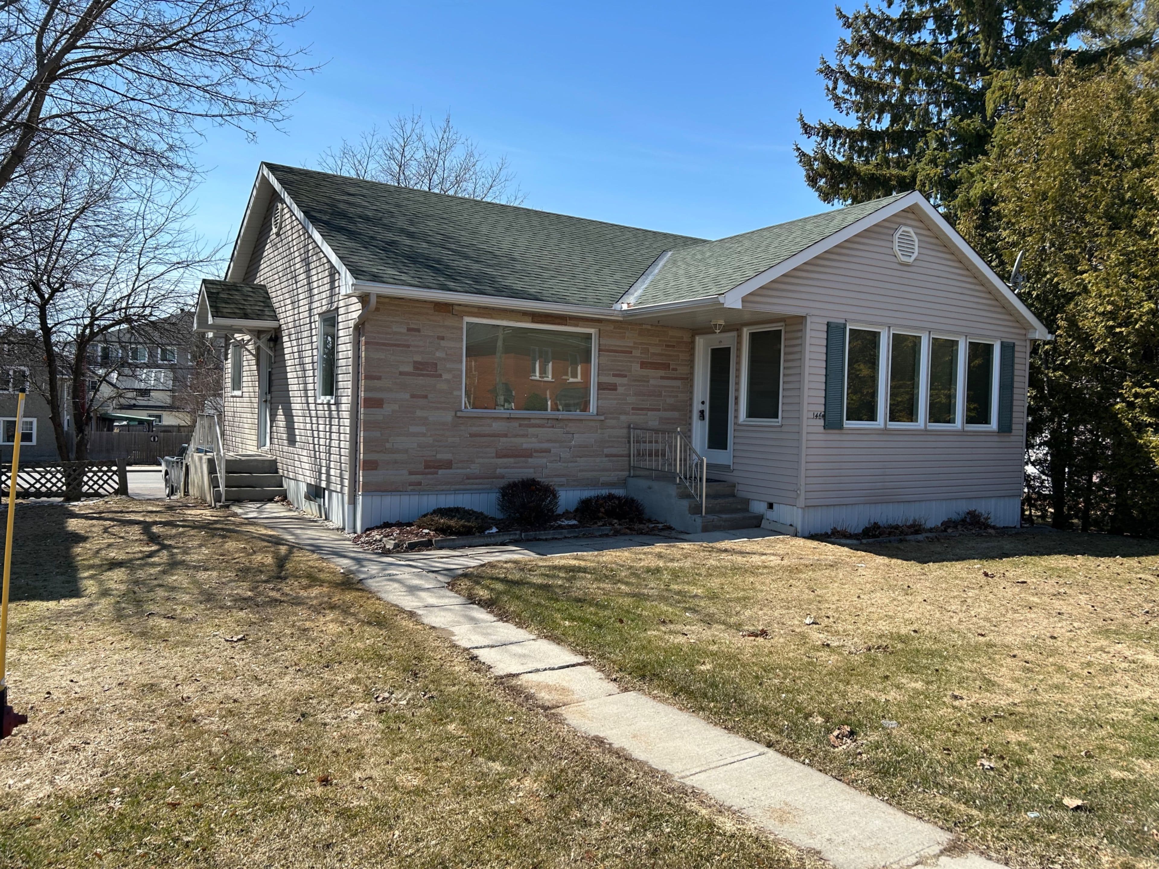 146 Elgin Street W, Arnprior, ON K7S 1N8