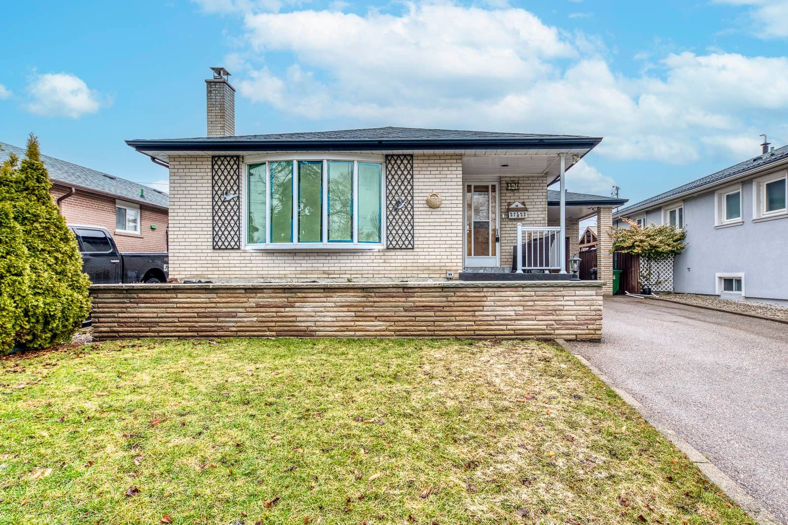 47 Bucksburn Road, Toronto W10, ON M9V 3V5