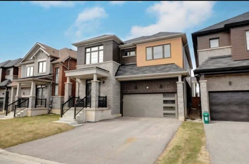 19 Malcolm Crescent, Haldimand, ON N3W 0C8