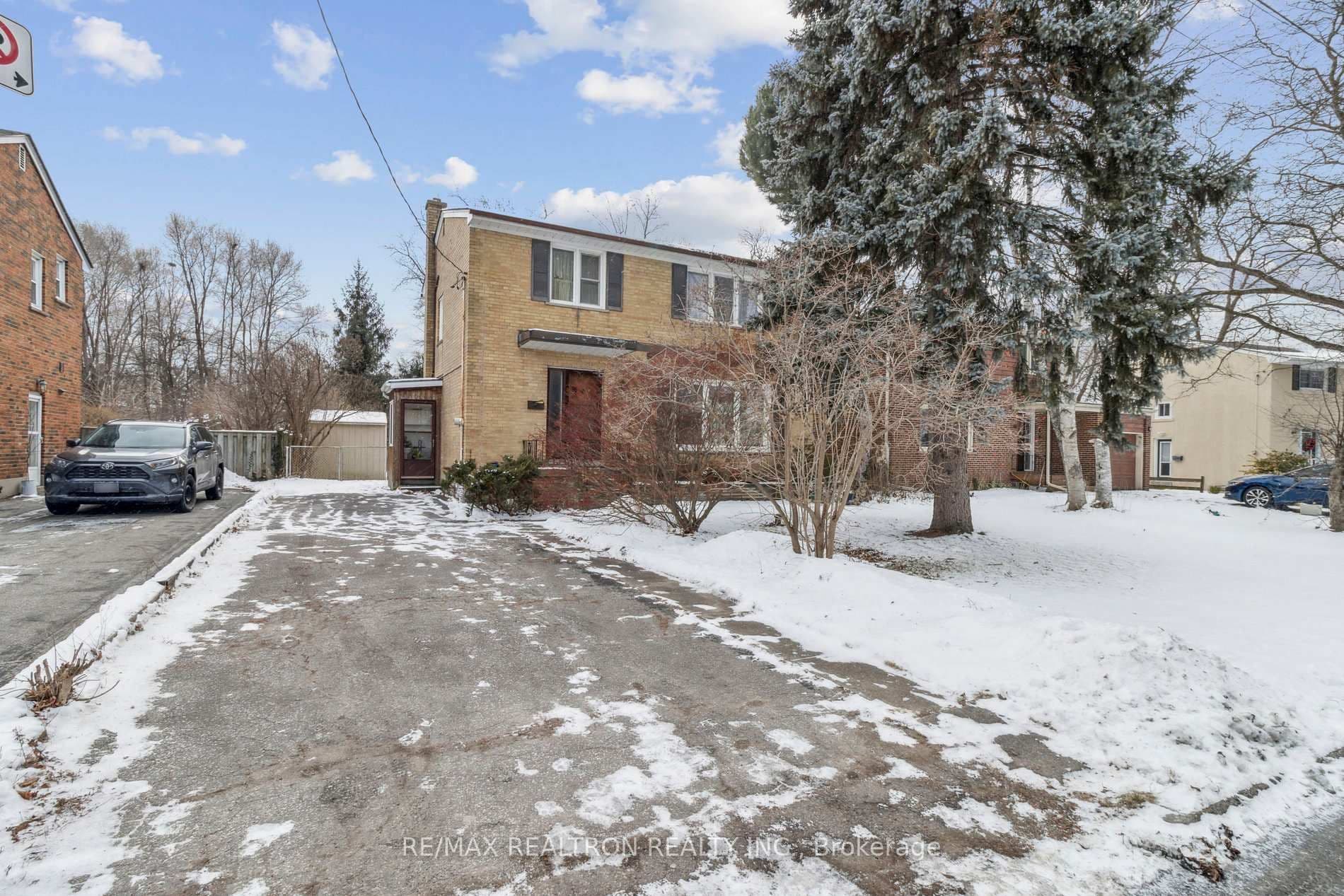 139 Yorkview Drive, Toronto C07, ON M2R 1K2