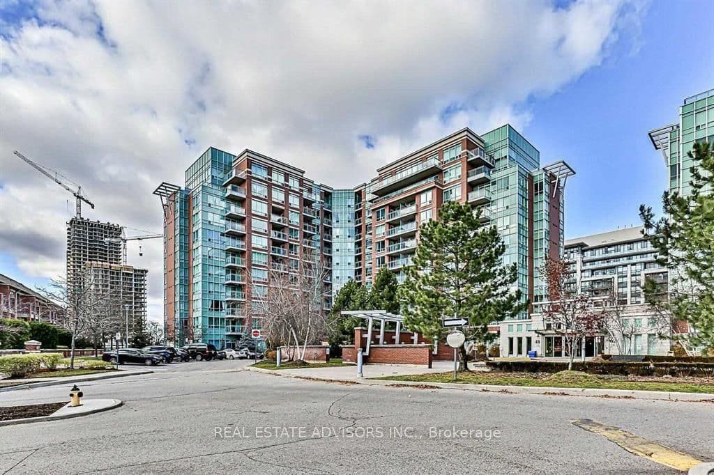 48 Suncrest Boulevard #117, Markham, ON L3T 7Y5
