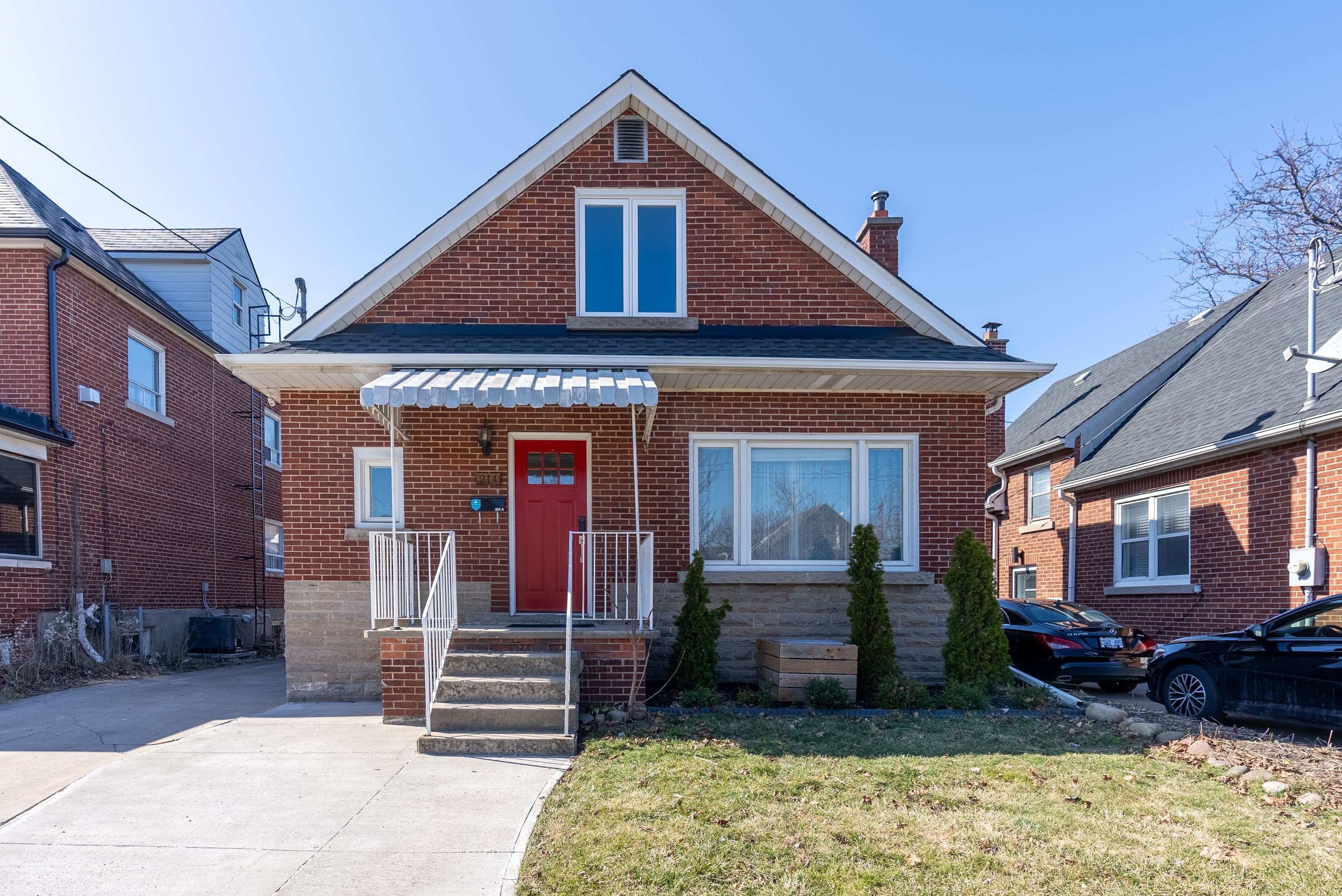 214 Kenilworth Avenue S, Hamilton, ON L8K 2T4