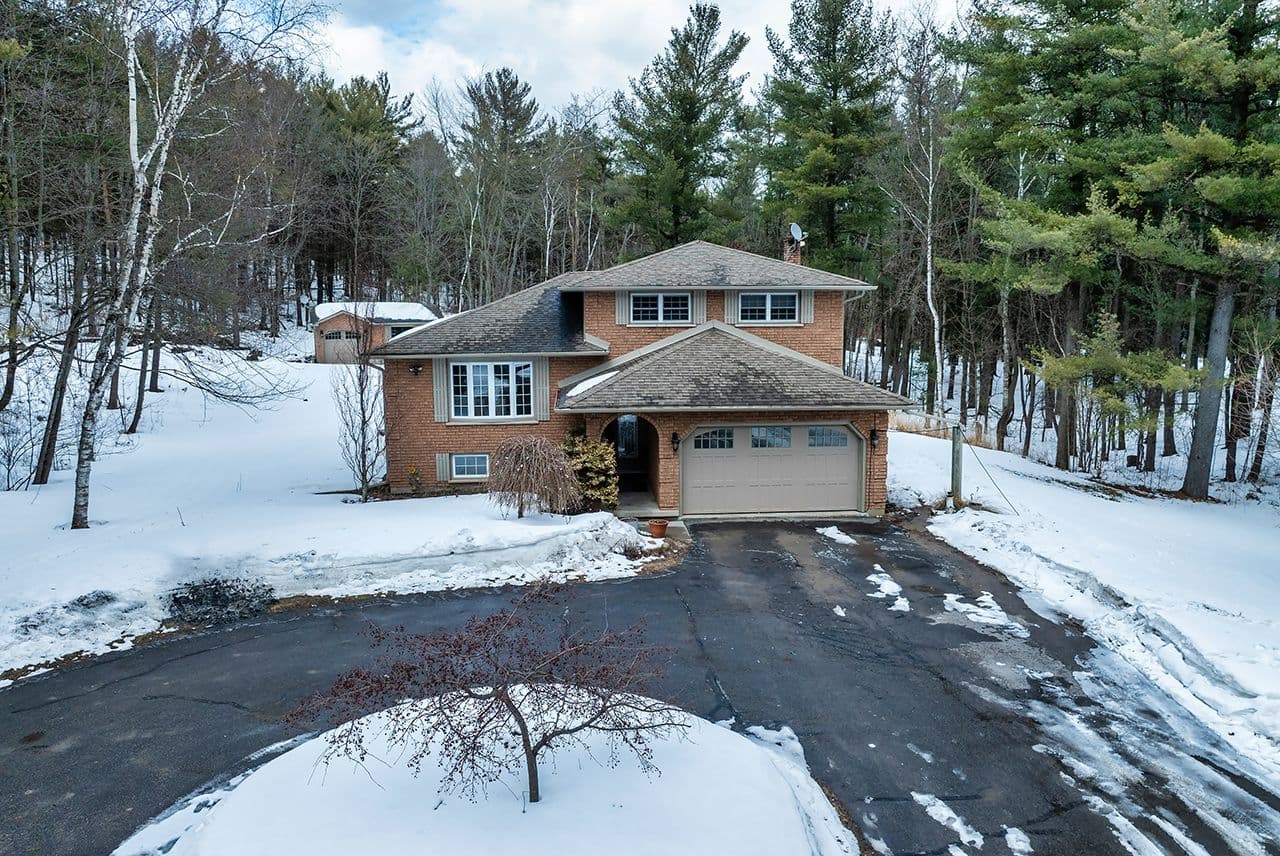 10049 Old Scugog Road, Clarington, ON L0B 1B0