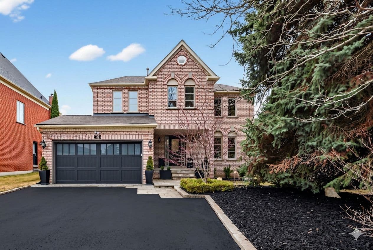 986 Stonehaven Avenue, Newmarket, ON L3X 1P6