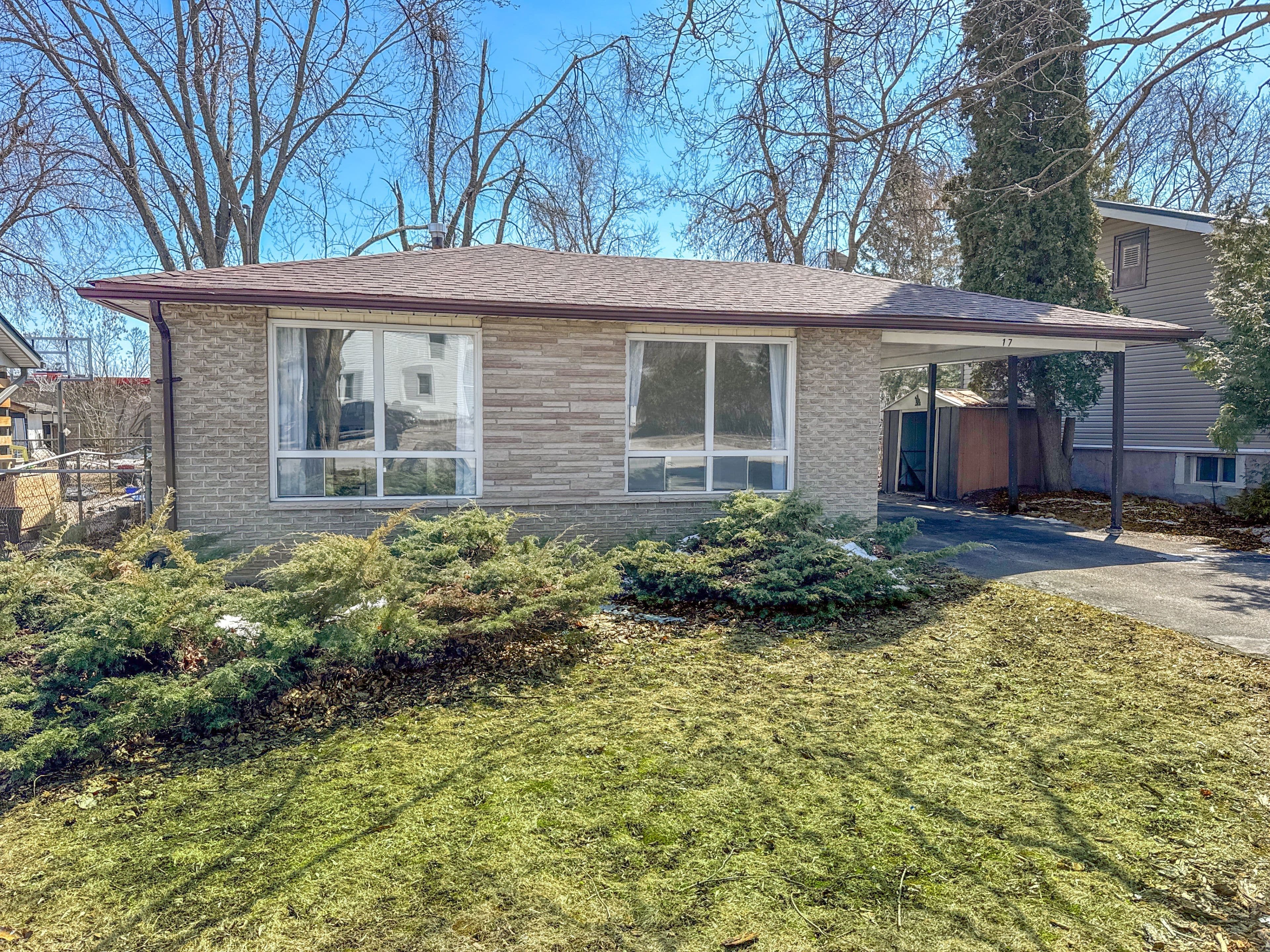 17 Rose Avenue, Orillia, ON L3V 2N6