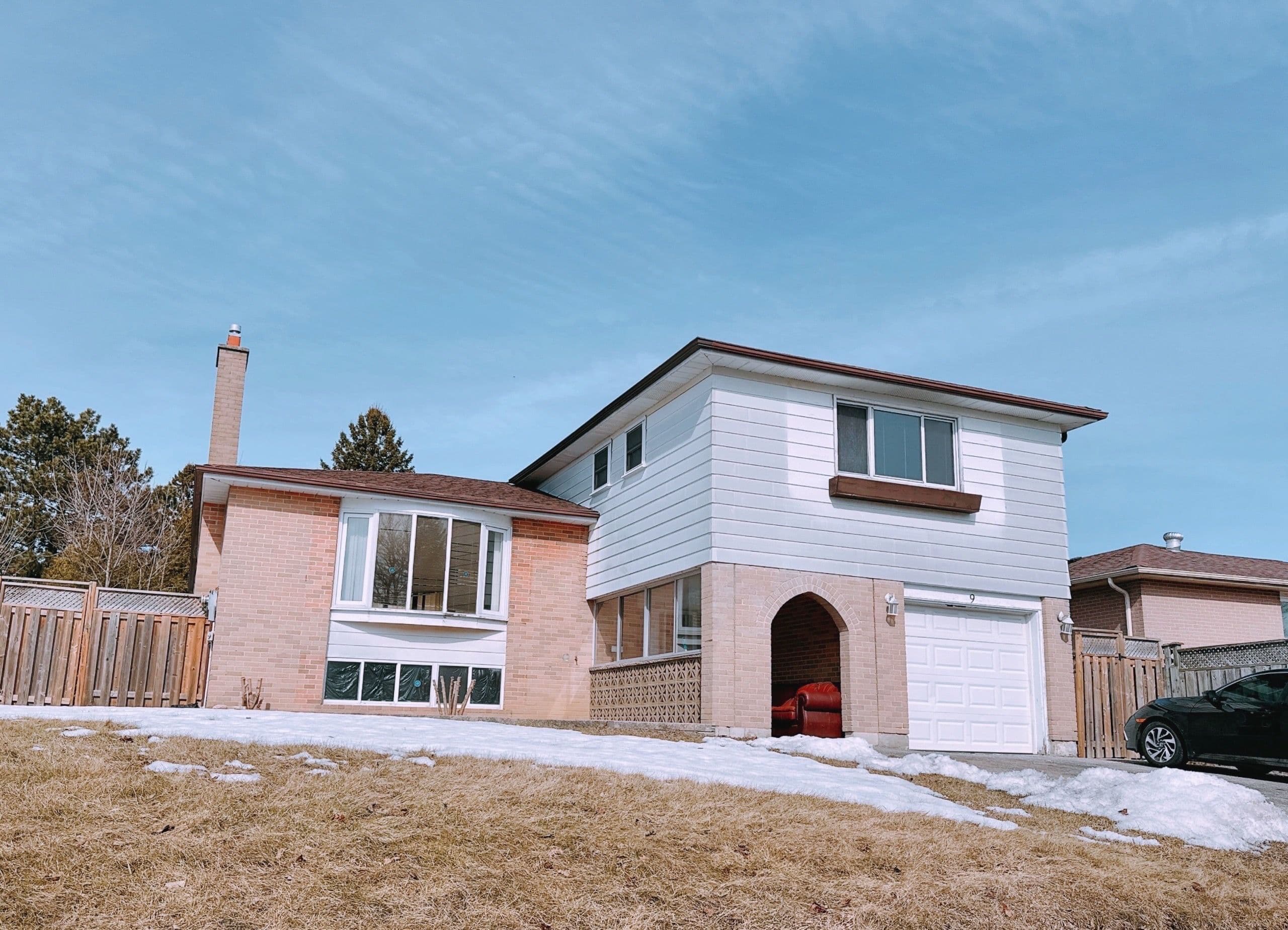 9 Oakmeadow Boulevard, Toronto E09, ON M1E 4G2