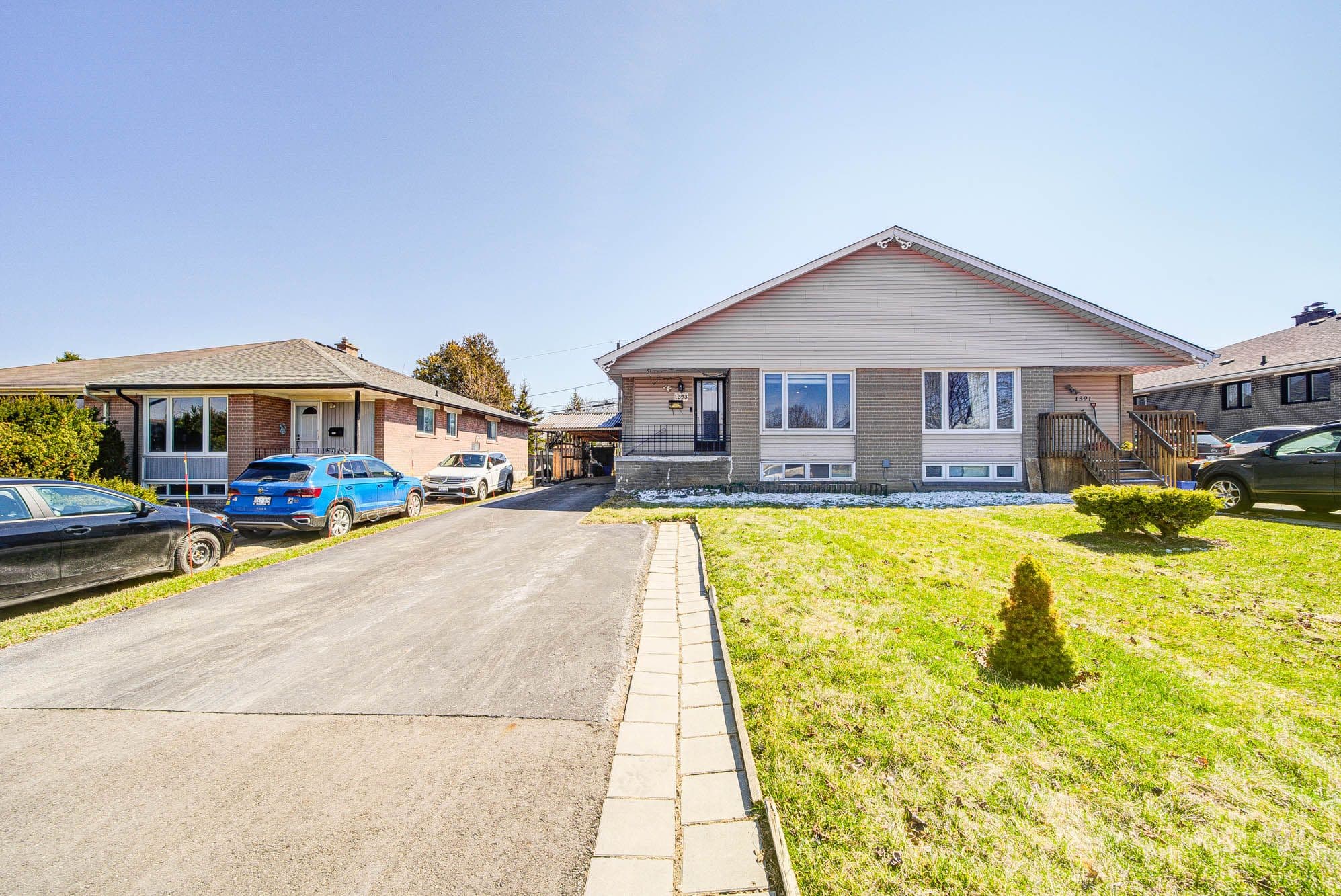 1393 Garvolin Avenue, Pickering, ON L1W 1J7
