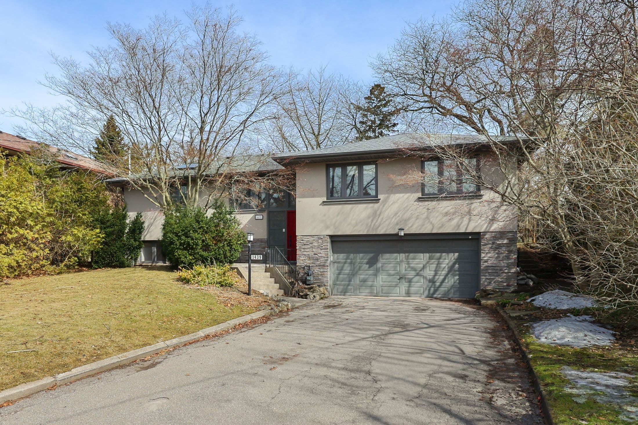 1439 Larchview Trail, Mississauga, ON L5E 3C2