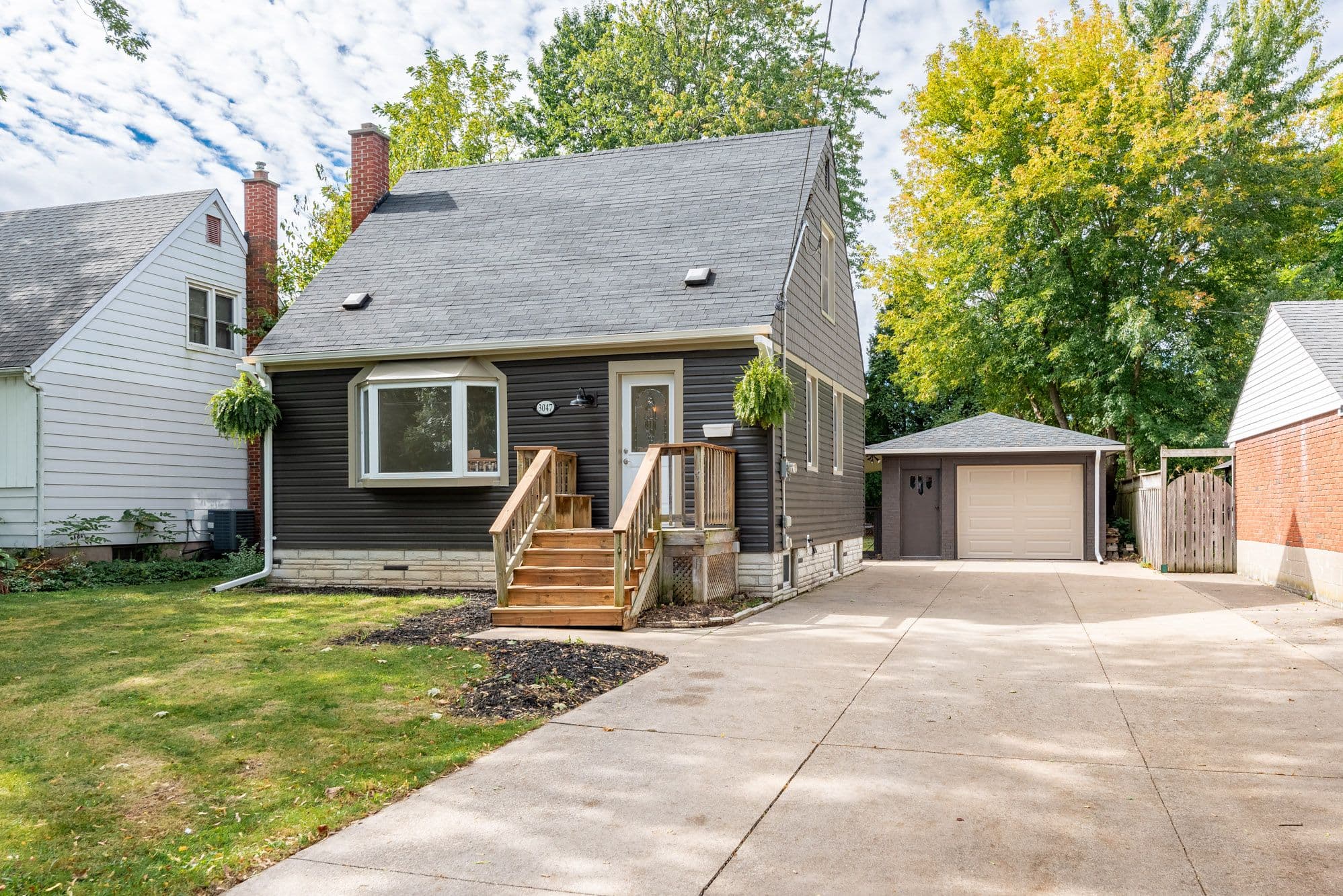 3047 Saint Patrick Avenue, Niagara Falls, ON L2J 2M7