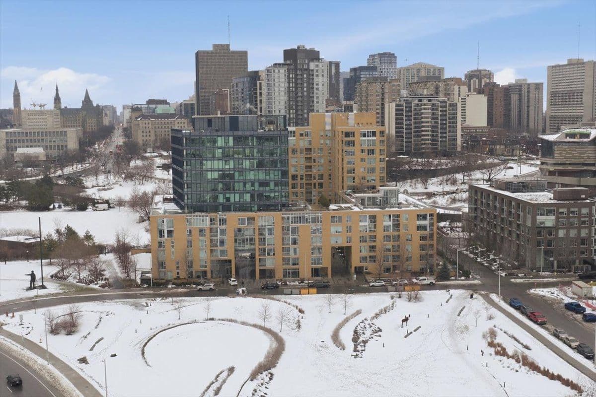 250 Lett Street 905, West Centre Town, ON K1R 0A8