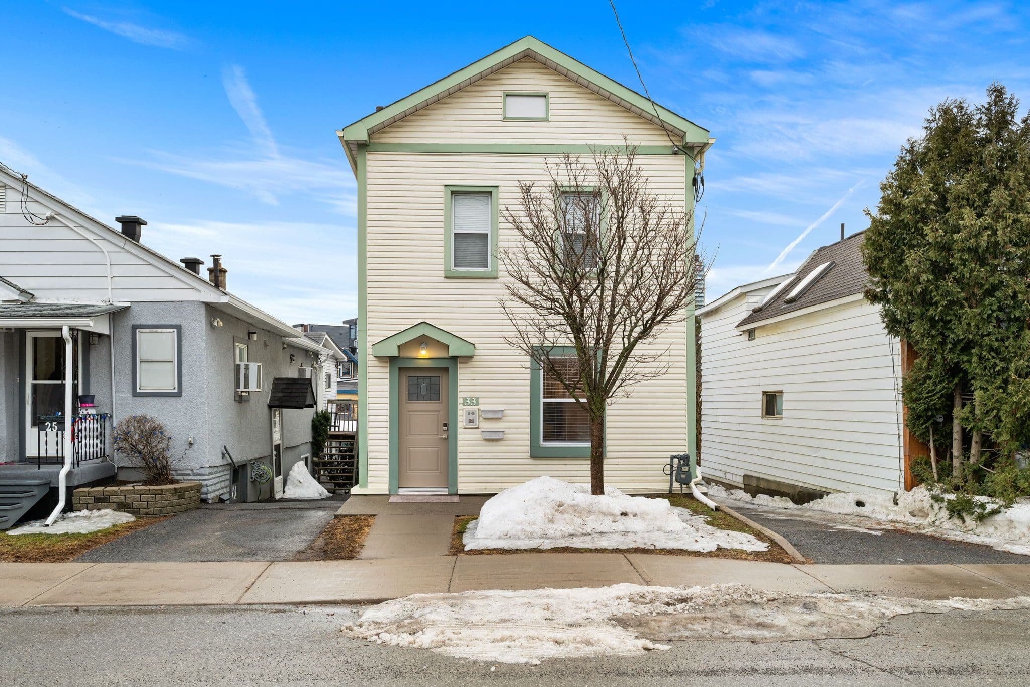 33 Pinhey Street #1, West Centre Town, ON K1Y 1T3