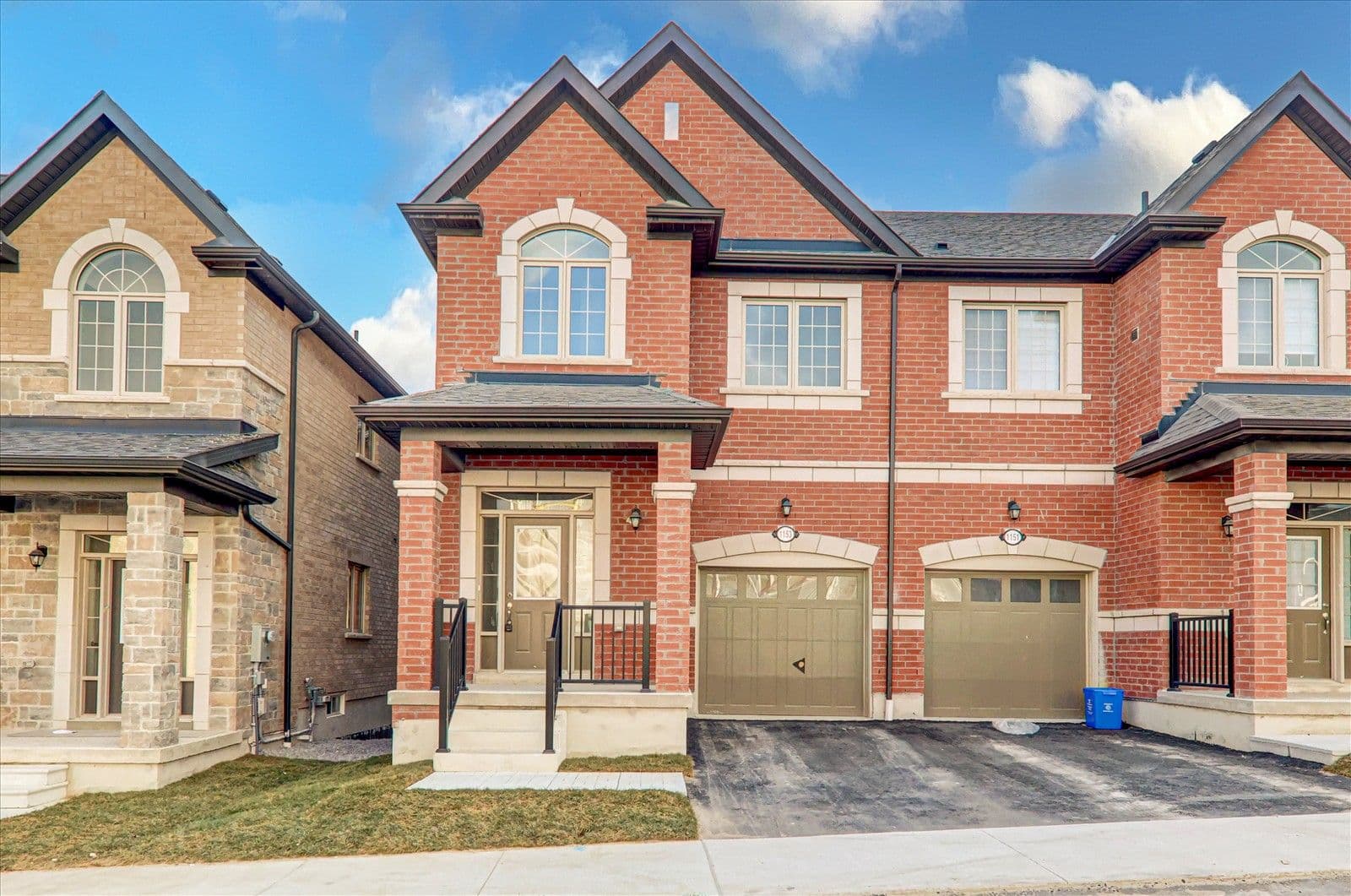 1153 Azalea Avenue, Pickering, ON L1X 0M5