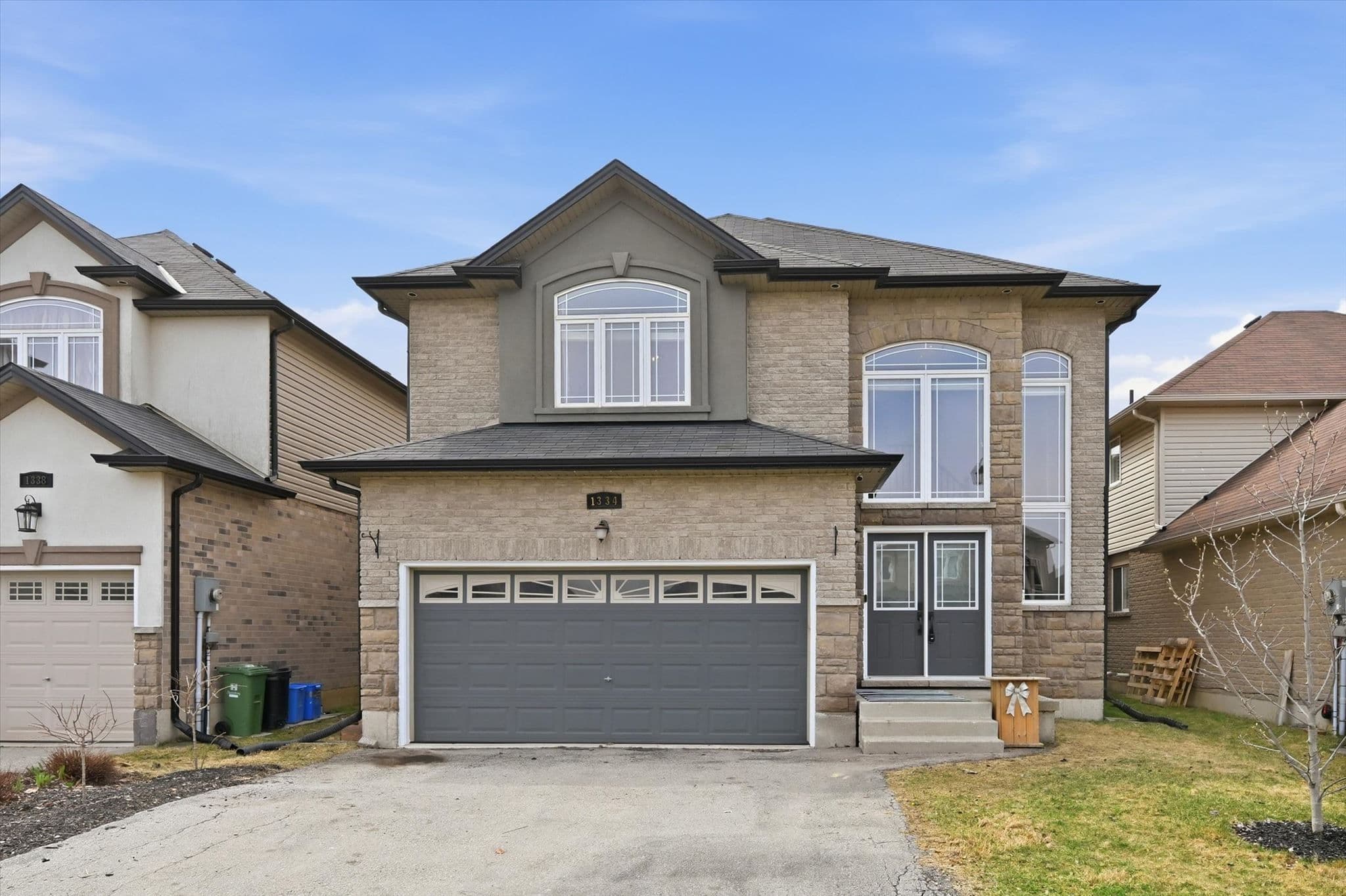 1334 Upper Paradise Road, Hamilton, ON L9B 0C3