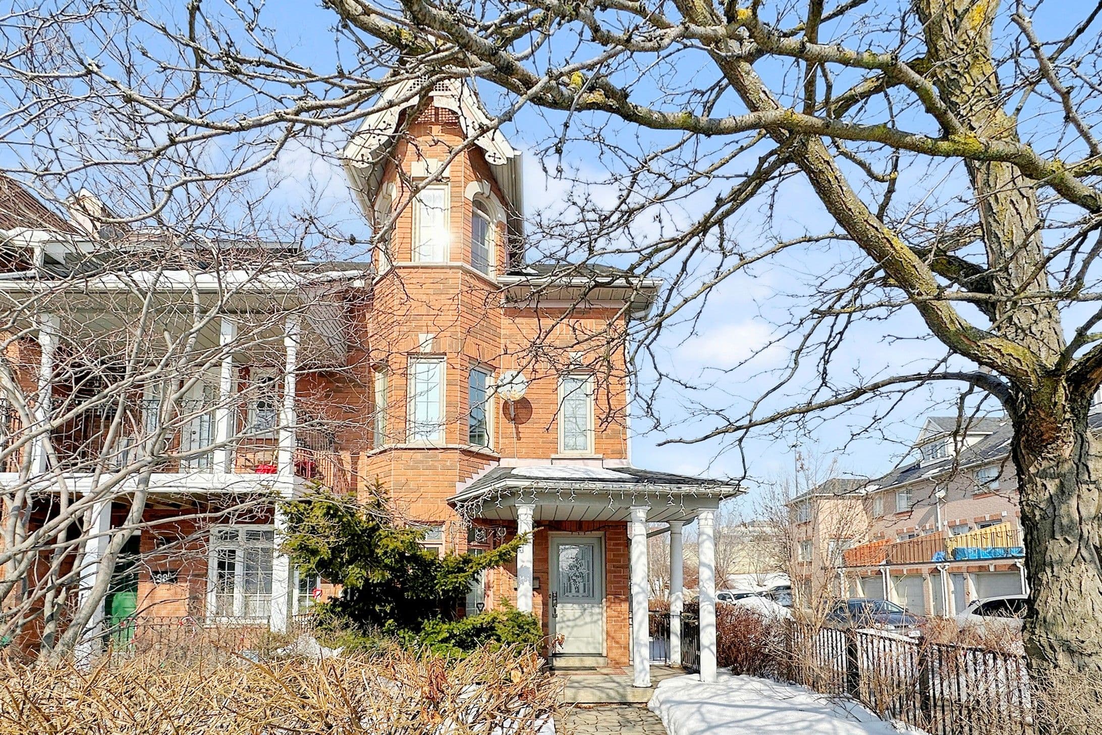 100 Rory Road BSMT, Toronto W04, ON M6L 3G1