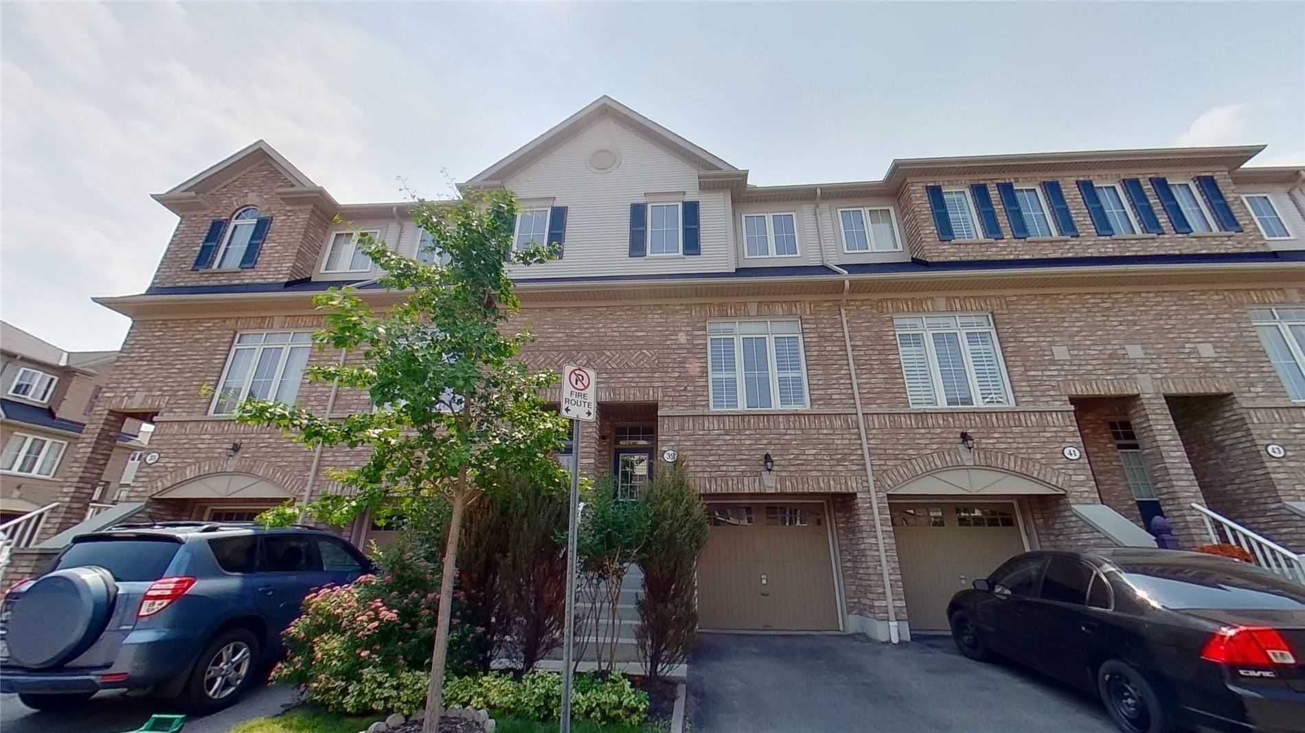 39 Martinworth Lane, Ajax, ON L1Z 0L1