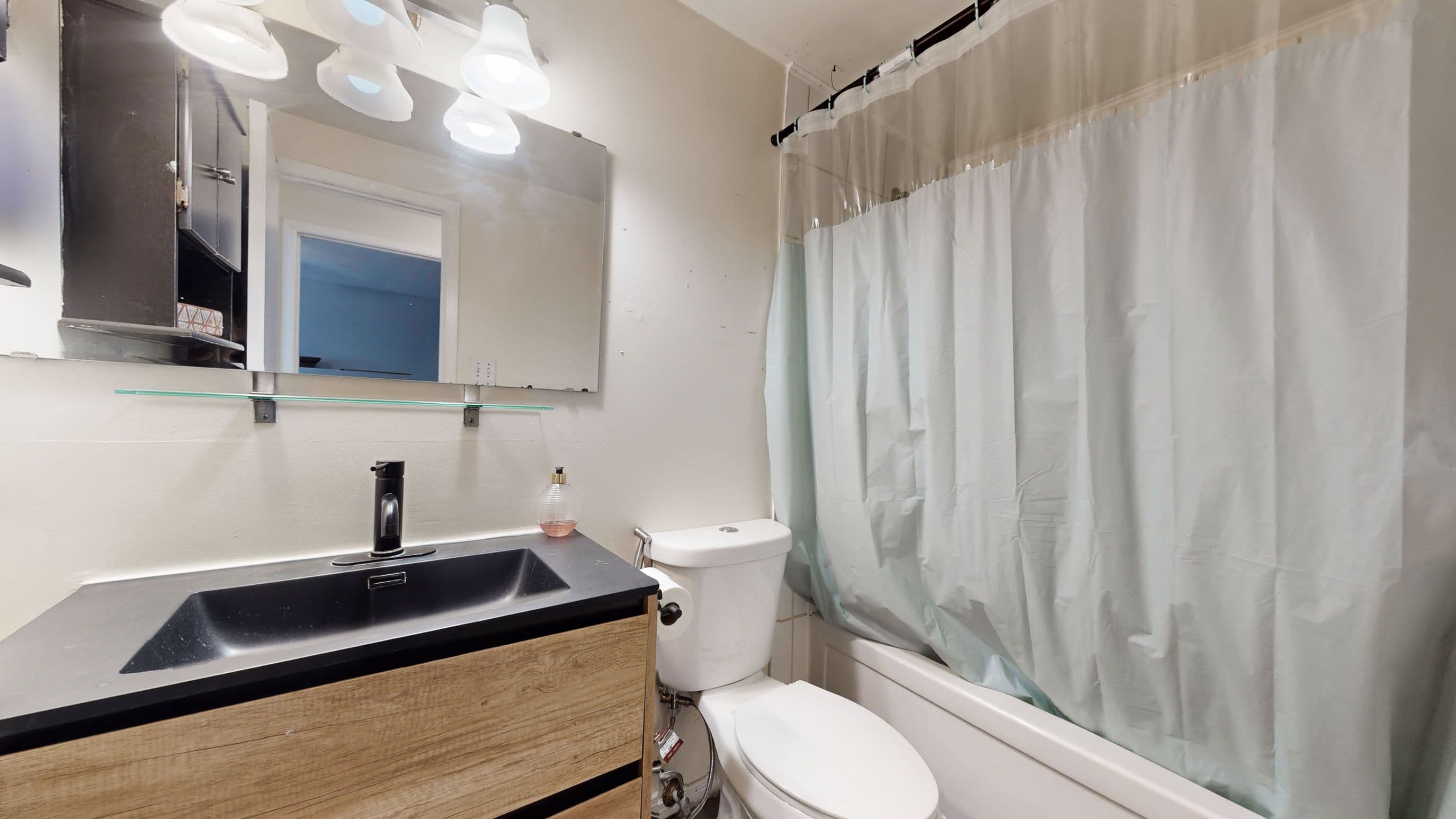 795 Greenfield Crescent, Newmarket, ON L3Y 3B2