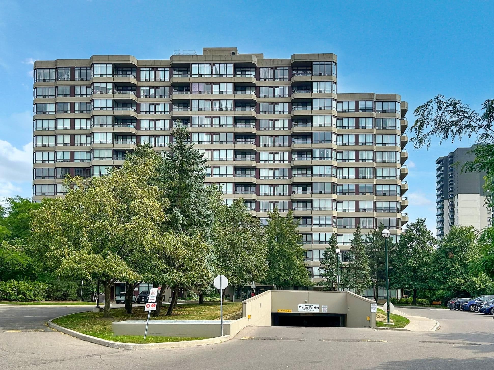 91 Townsgate Drive 312, Vaughan, ON L4J 8E8