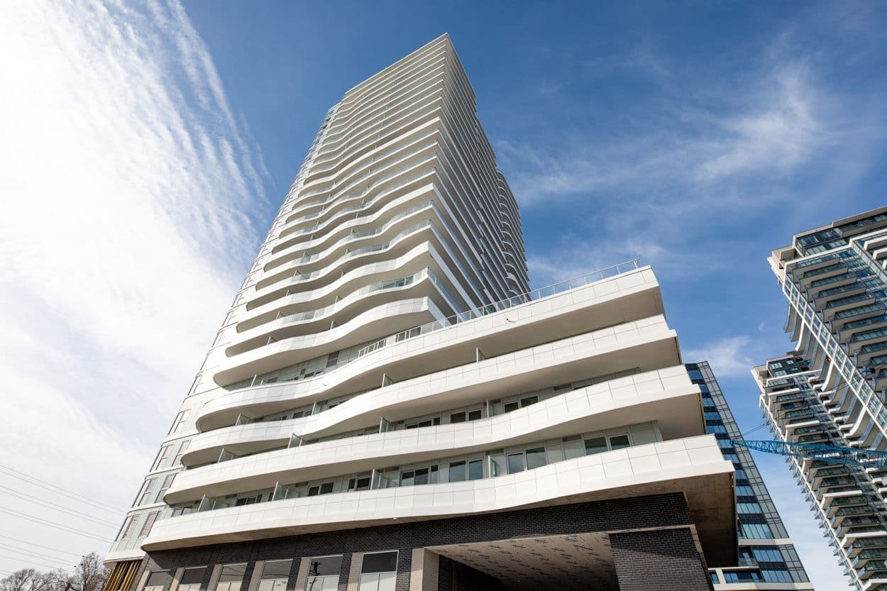 1010 Sandy Beach Road 901, Pickering, ON L1W 3V9