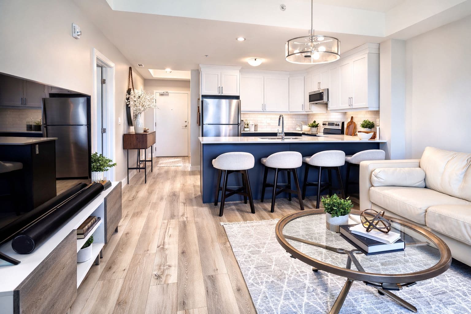 100 The Promenade N/A 403, Central Elgin, ON N5L 0B7