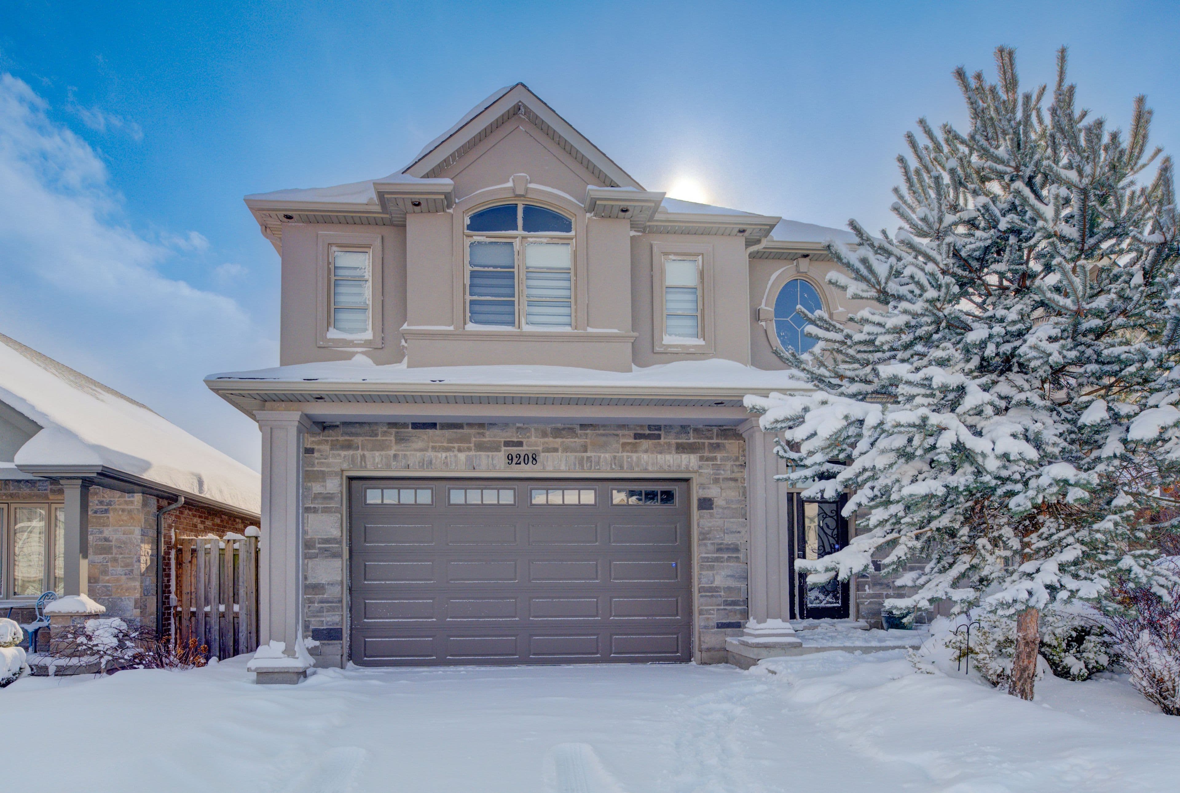 9208 Hendershot Boulevard, Niagara Falls, ON L2H 0E3