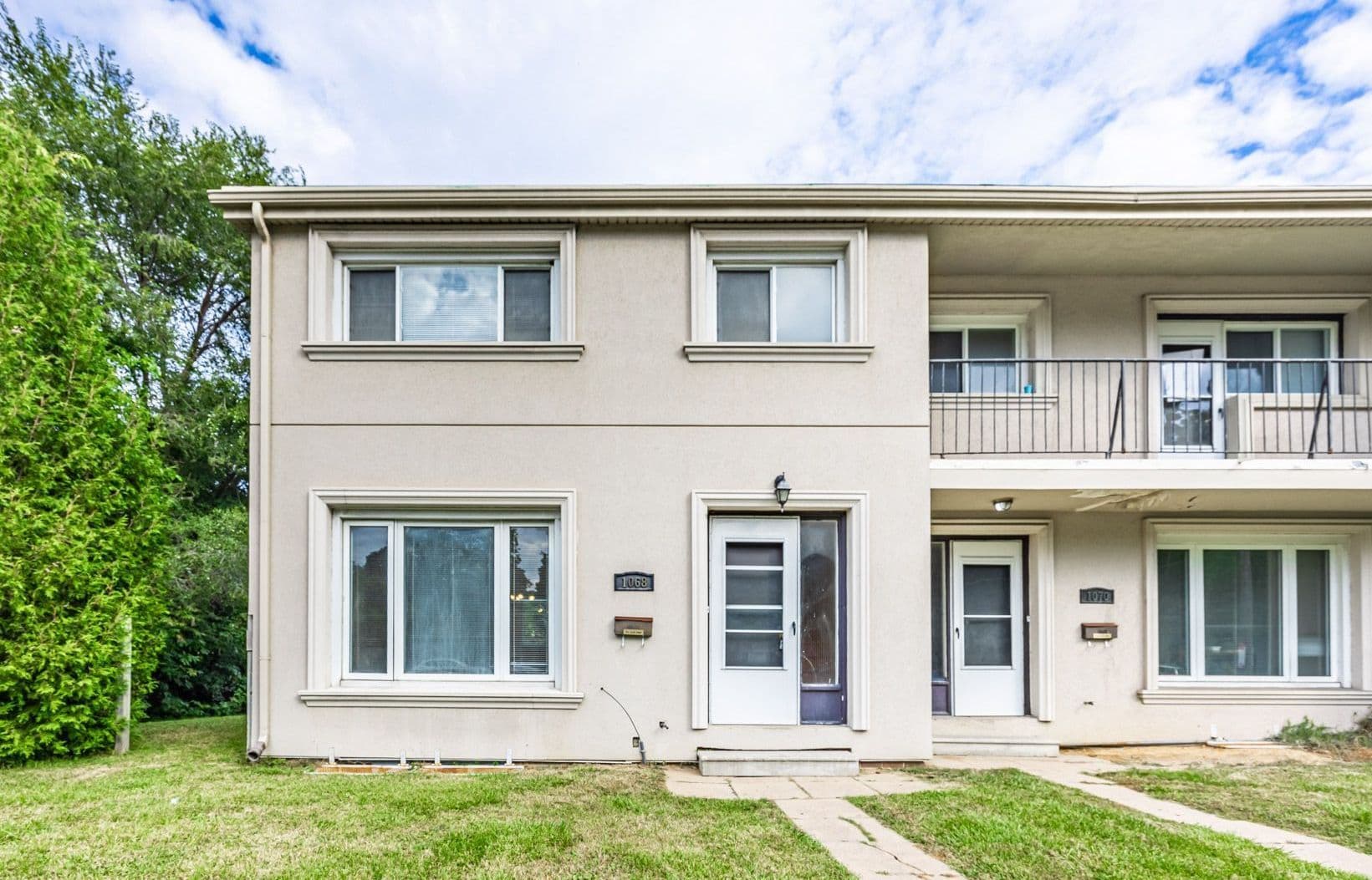 1068 Lawrence Avenue E, Toronto C13, ON M3C 1R6