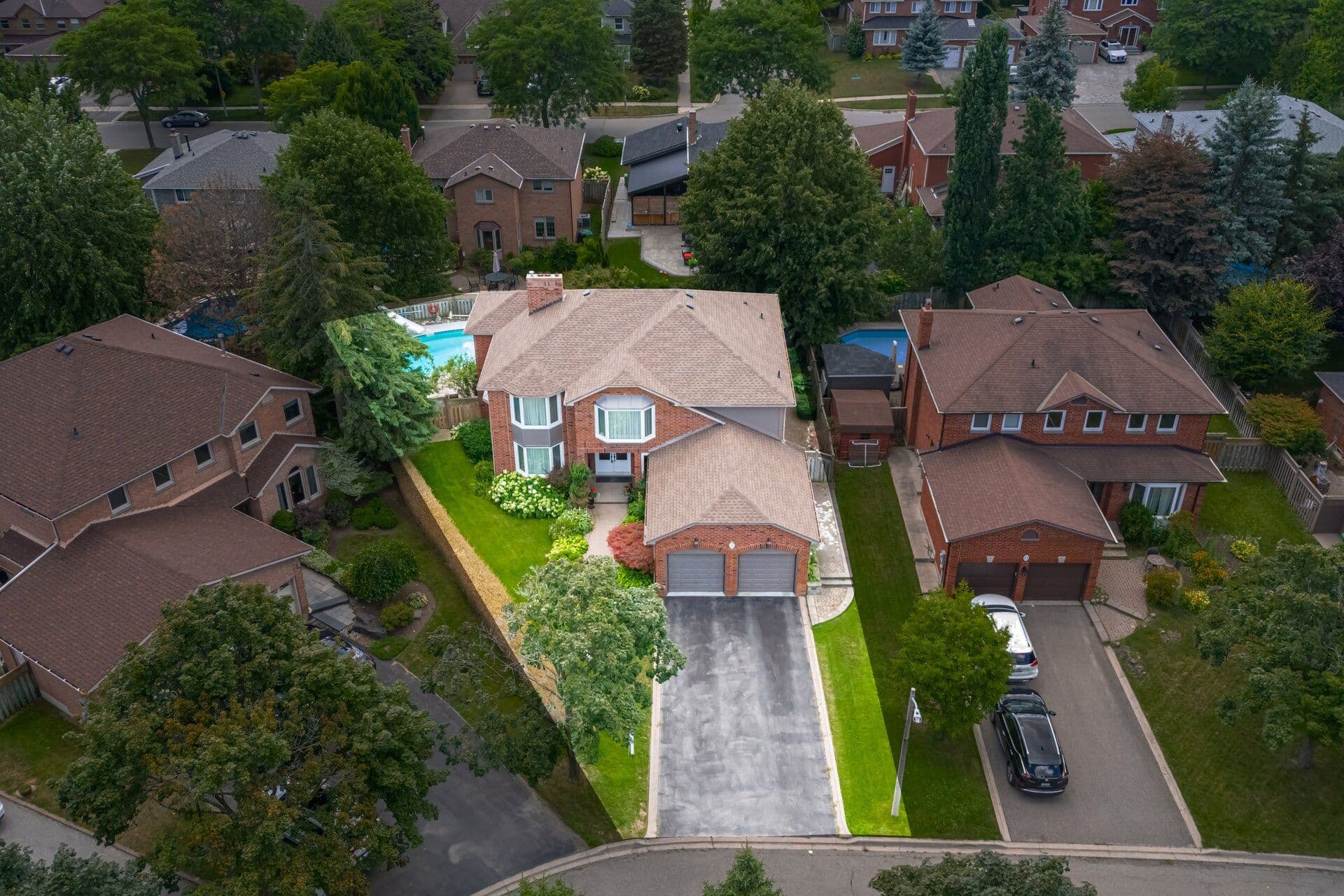 15 Brookbank Court, Brampton, ON L6Z 3G4