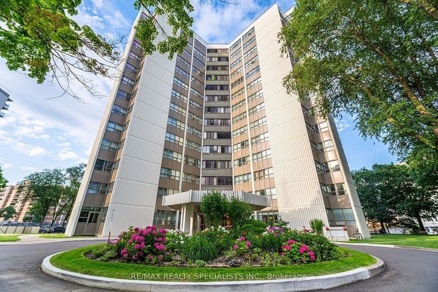 2323 Confederation Parkway 706, Mississauga, ON L5B 1R6