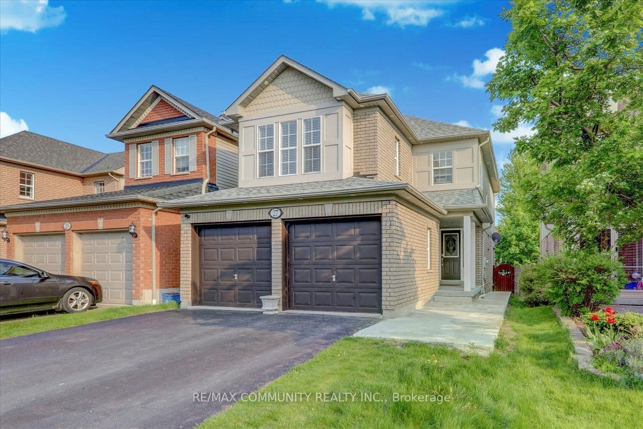 27 Merchant Avenue, Whitby, ON L1P 1S2